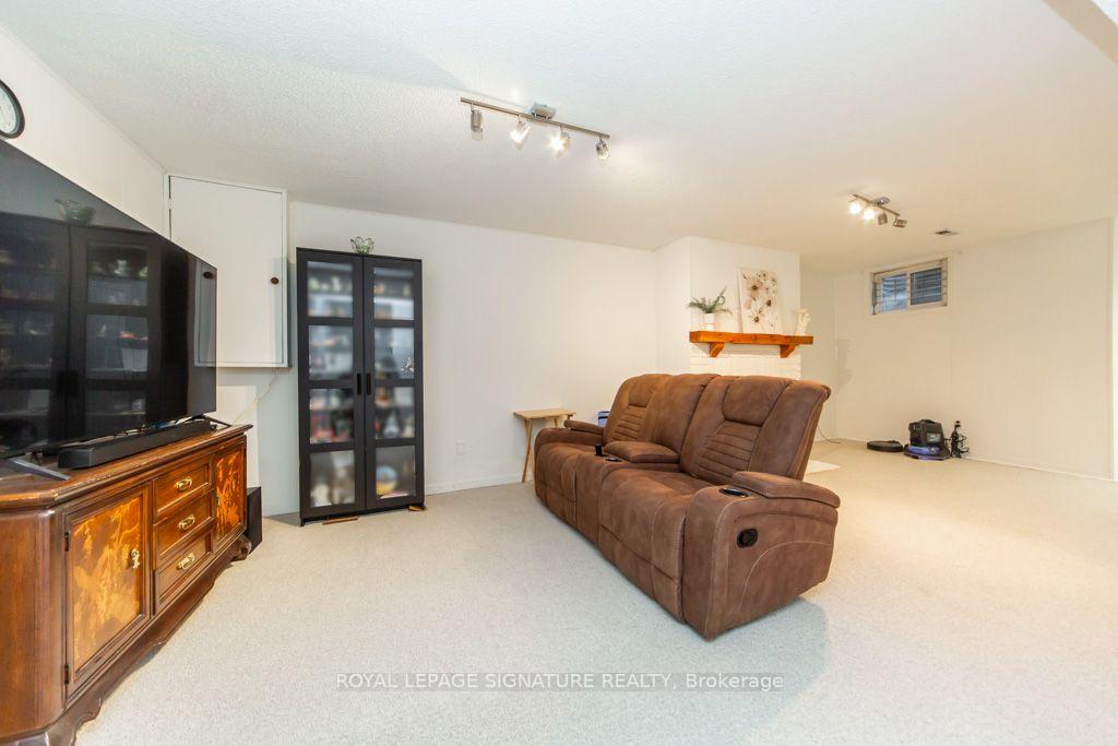 Photo 21 of 28 Augusta Court, Markham, Royal Orchard — HOMEH