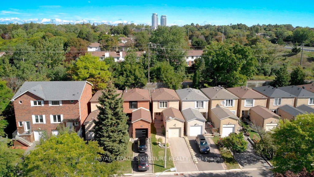 Photo 28 of 28 Augusta Court, Markham, Royal Orchard — HOMEH