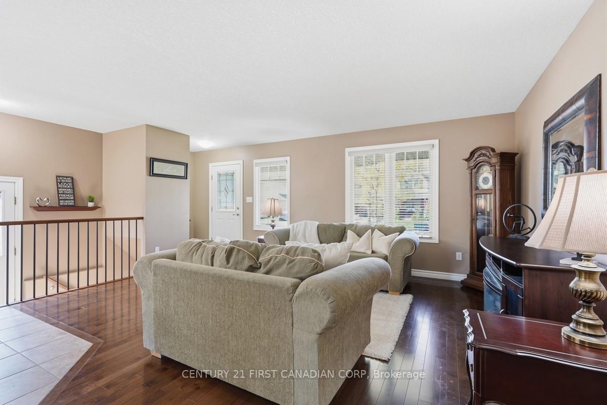 Photo 13 of 30 Pear Tree Avenue, St. Thomas — HOMEH