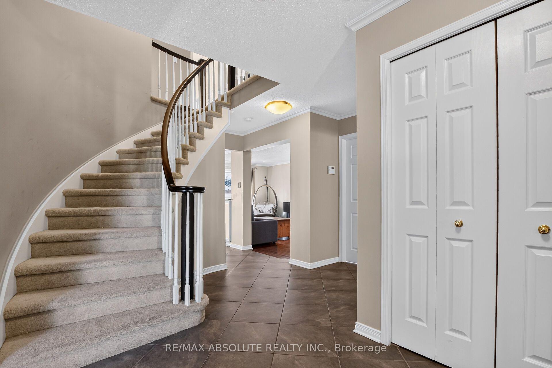 Photo 3 of 67 Youngs Farm Way, Ottawa, Kanata - Katimavik — HOMEH