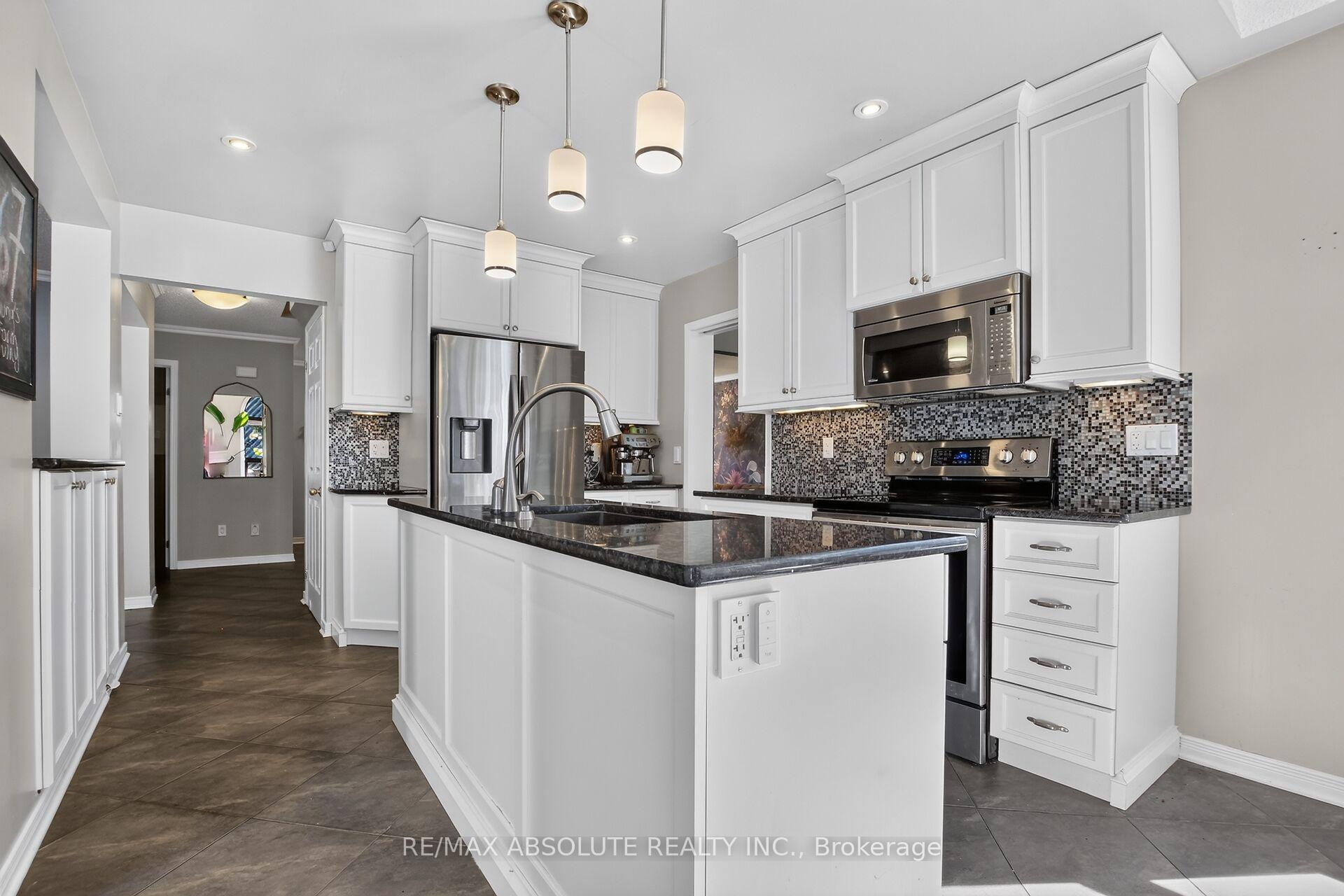 Photo 15 of 67 Youngs Farm Way, Ottawa, Kanata - Katimavik — HOMEH