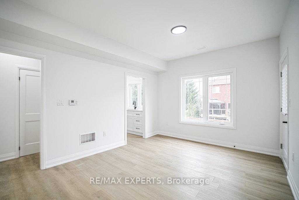 Photo 6 of Unit 4, 426 Veterans Drive, Barrie, Holly — HOMEH