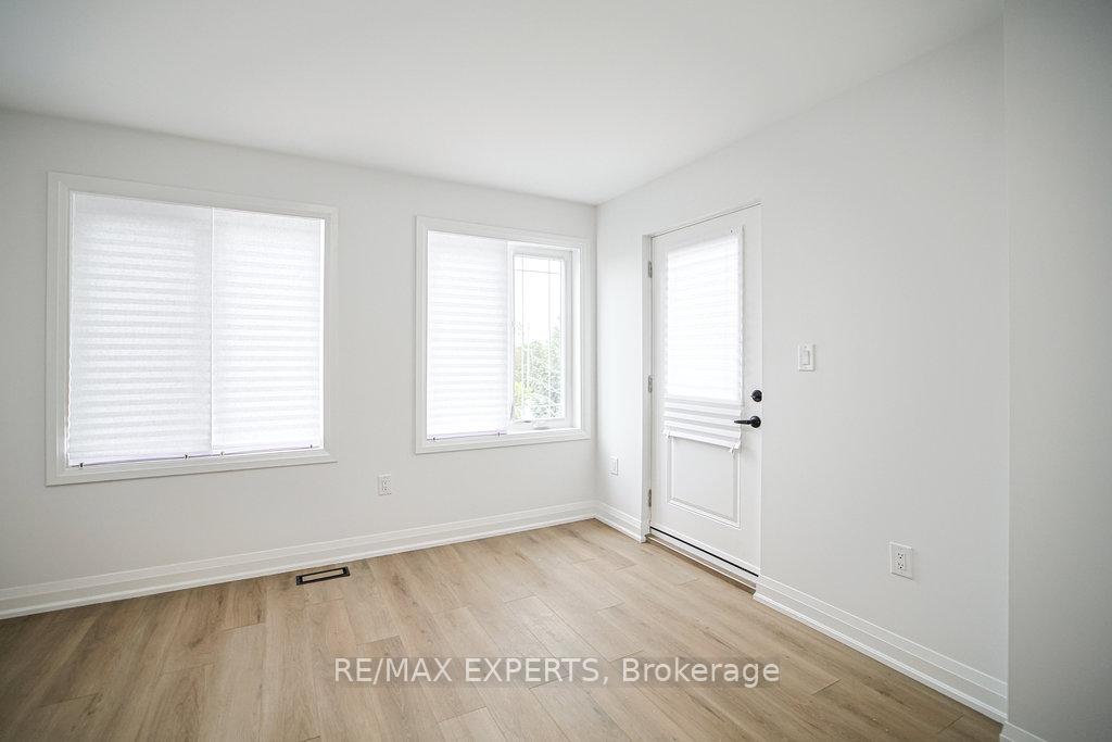 Photo 8 of Unit 4, 426 Veterans Drive, Barrie, Holly — HOMEH