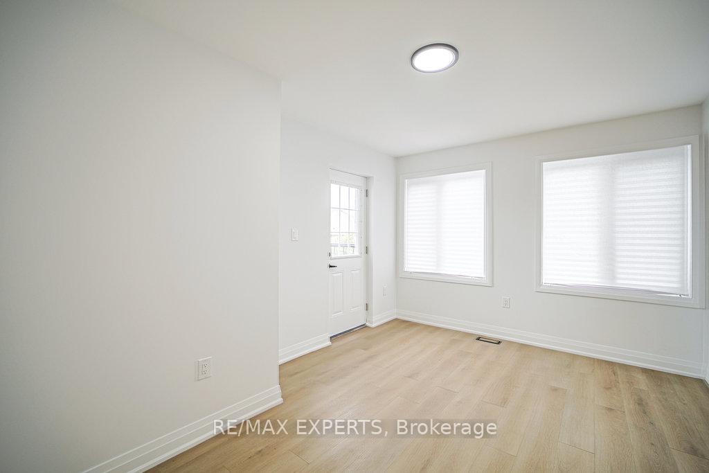 Photo 10 of Unit 4, 426 Veterans Drive, Barrie, Holly — HOMEH