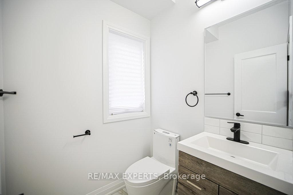Photo 13 of Unit 4, 426 Veterans Drive, Barrie, Holly — HOMEH