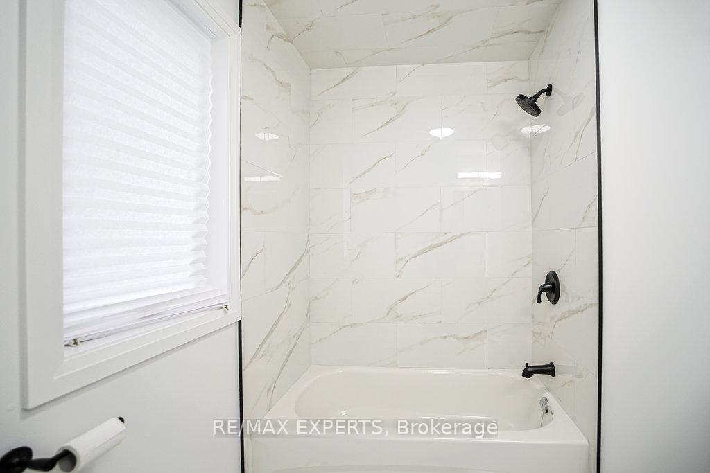 Photo 14 of Unit 4, 426 Veterans Drive, Barrie, Holly — HOMEH