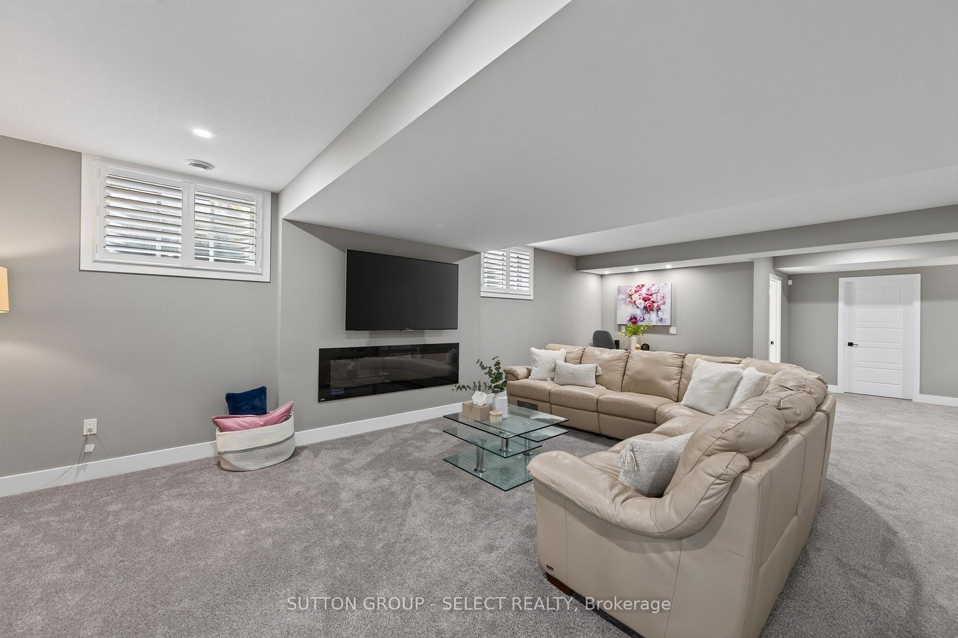Photo 27 of 38 Royal Dornoch Drive, St. Thomas — HOMEH