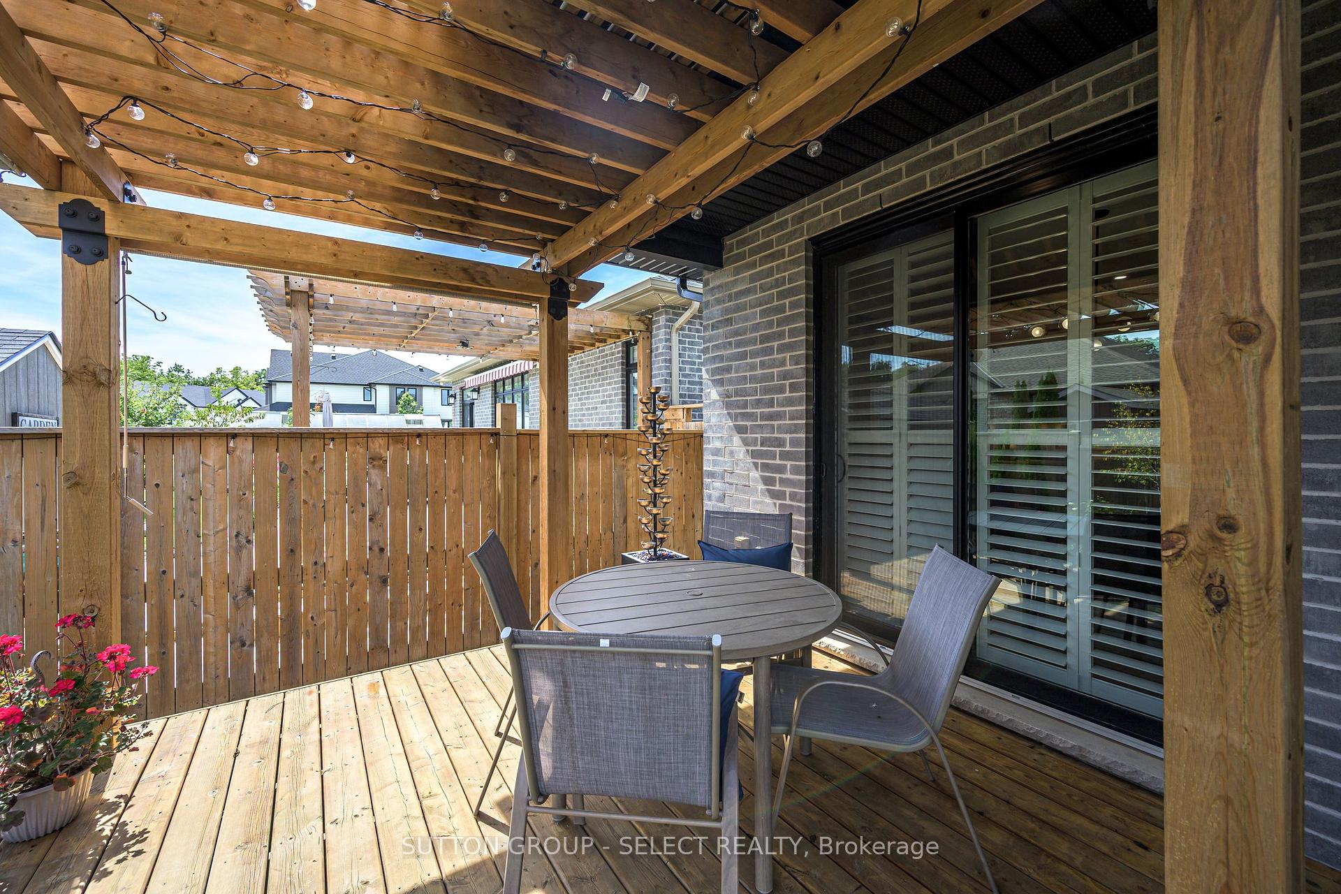 Photo 35 of 38 Royal Dornoch Drive, St. Thomas — HOMEH