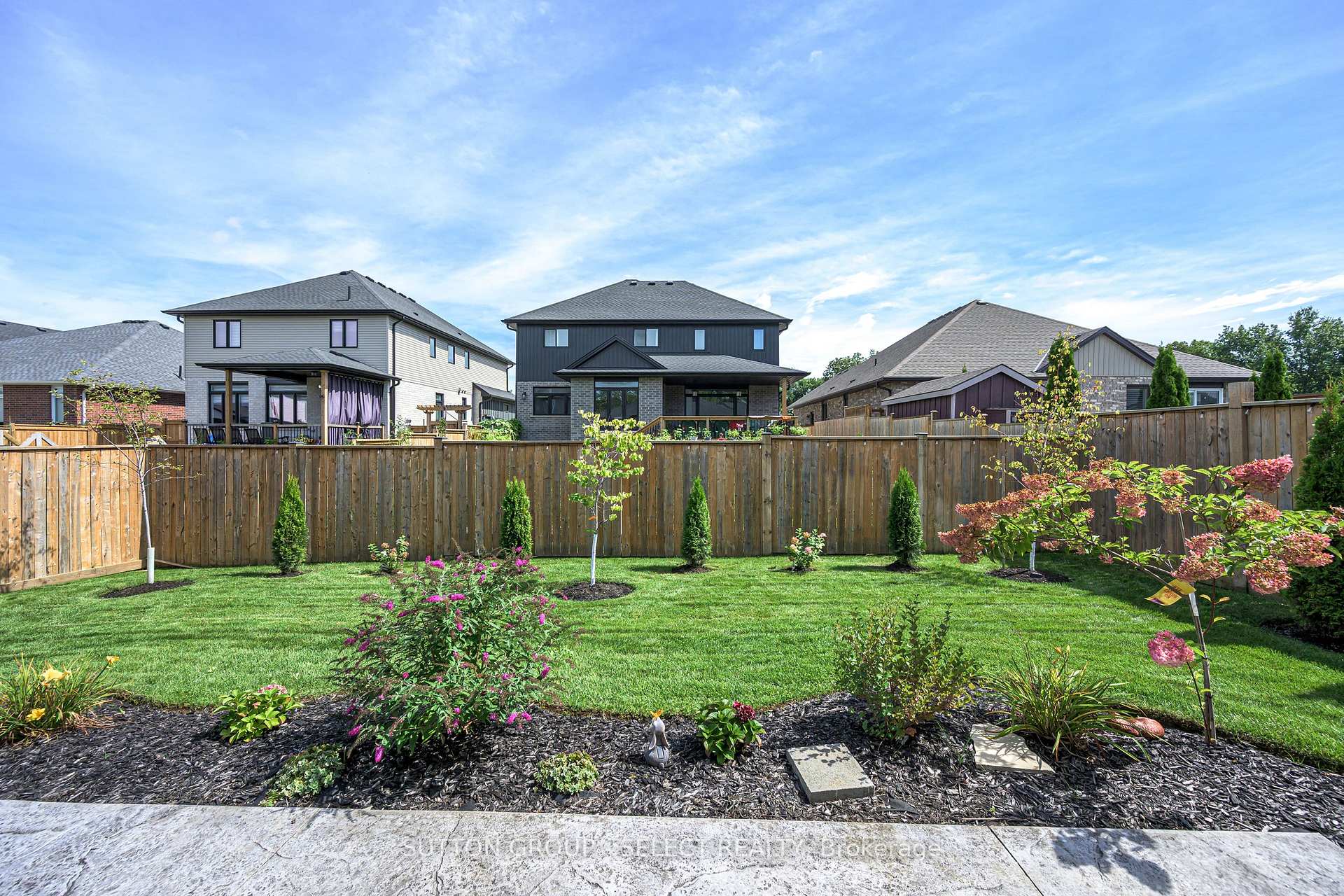 Photo 36 of 38 Royal Dornoch Drive, St. Thomas — HOMEH