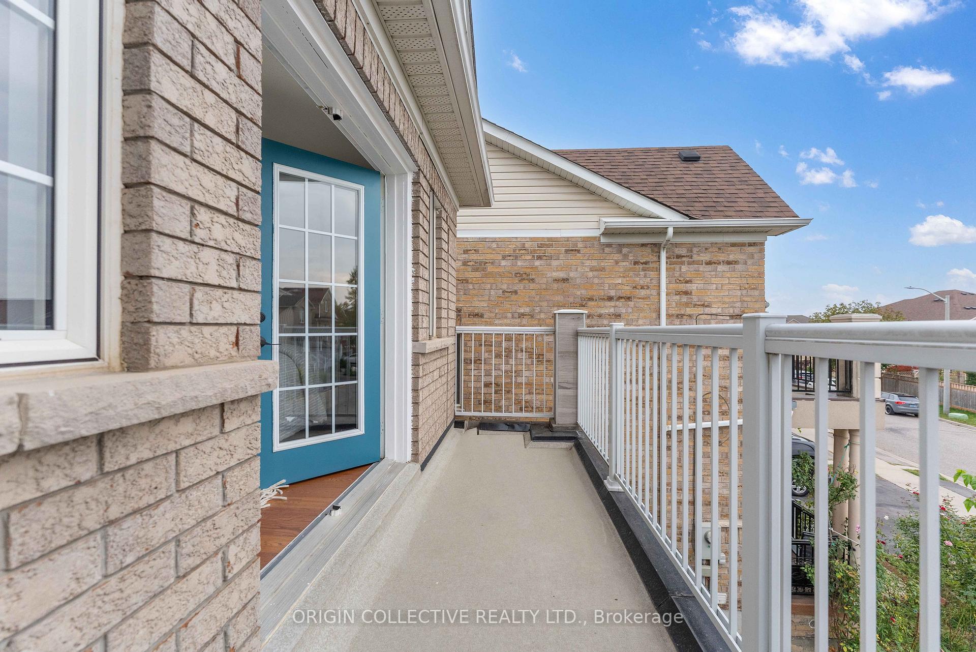 Photo 32 of 51 Goreway Valley Trail, Brampton, Vales of Castlemore North — HOMEH