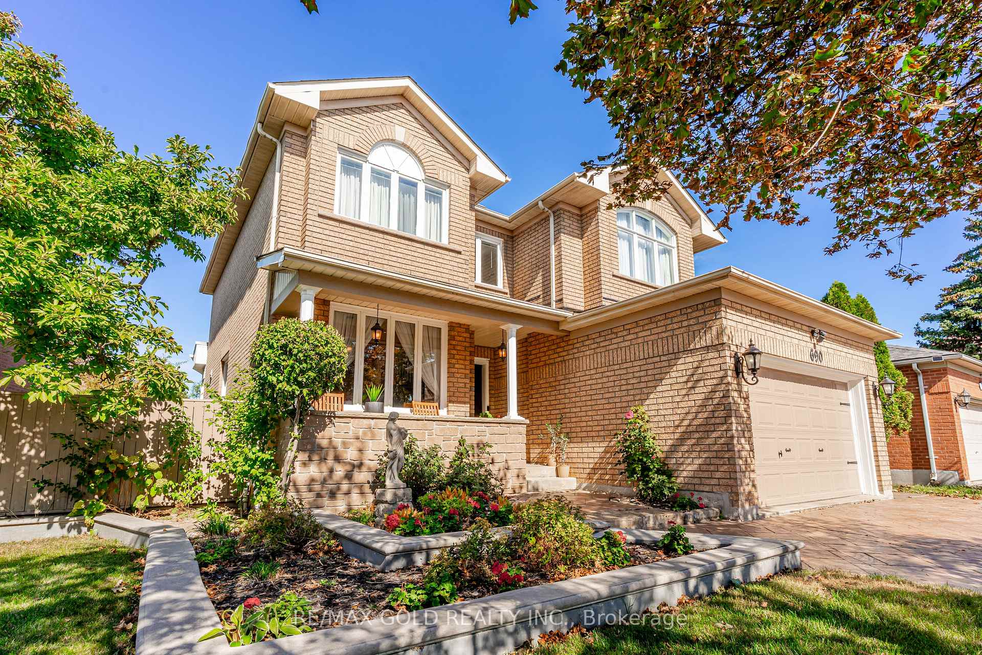 Photo 2 of 690 Peter Robertson Boulevard, Brampton, Sandringham-Wellington — HOMEH