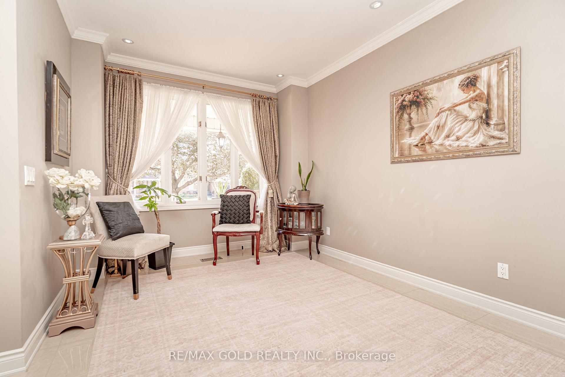 Photo 14 of 690 Peter Robertson Boulevard, Brampton, Sandringham-Wellington — HOMEH