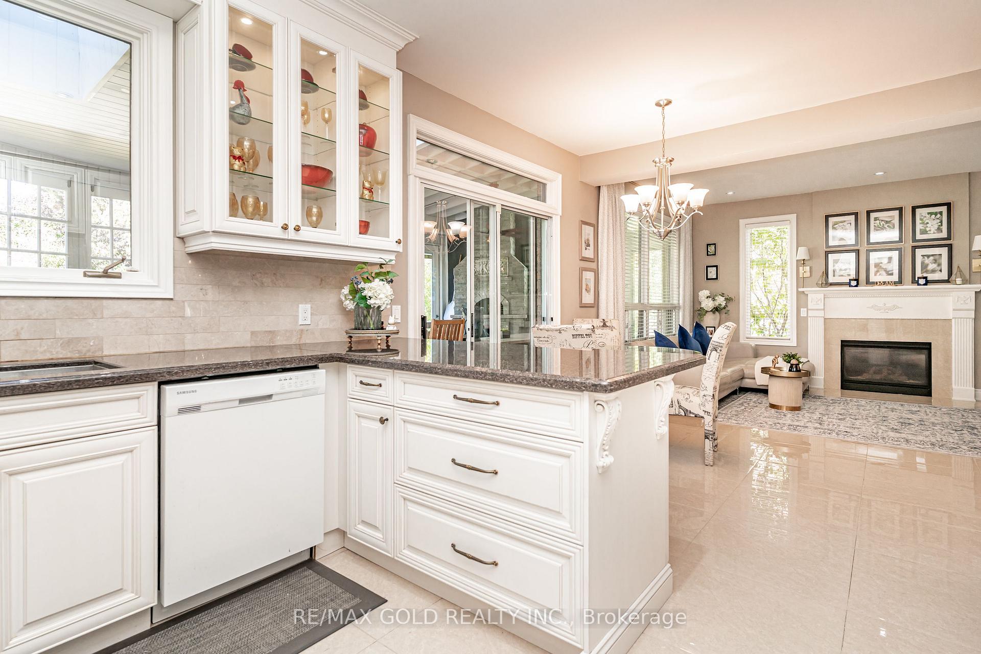Photo 24 of 690 Peter Robertson Boulevard, Brampton, Sandringham-Wellington — HOMEH