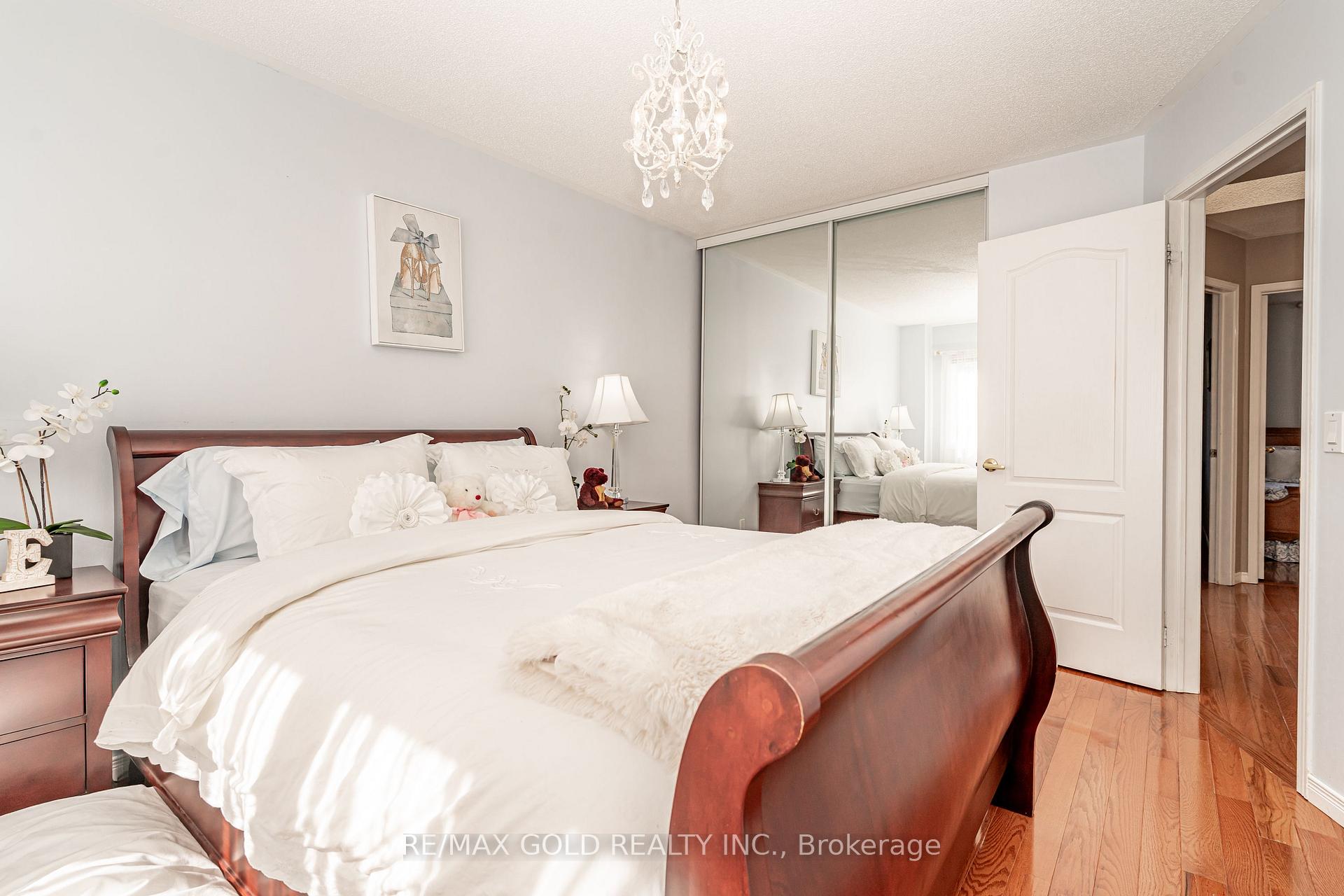 Photo 64 of 690 Peter Robertson Boulevard, Brampton, Sandringham-Wellington — HOMEH