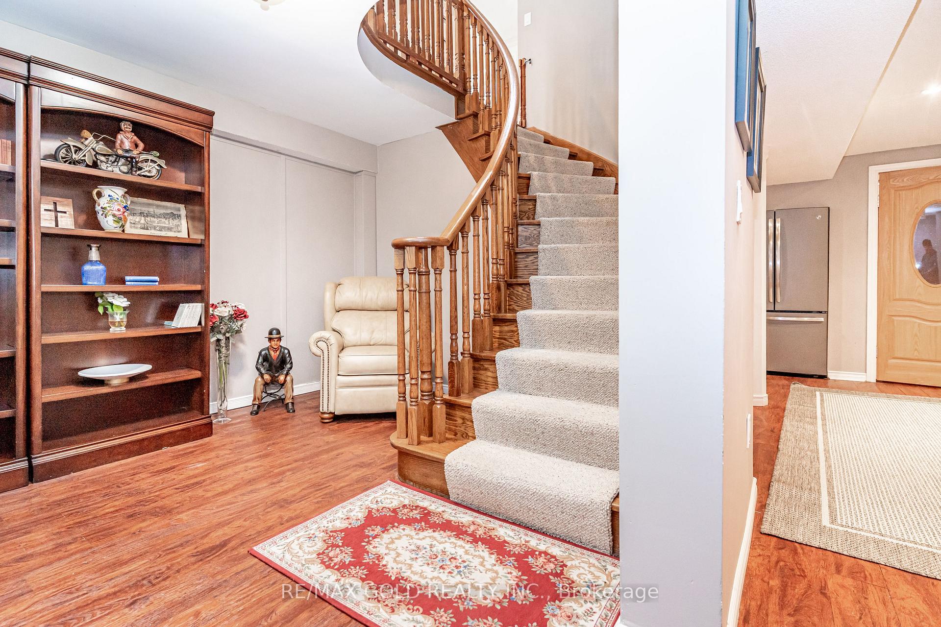 Photo 76 of 690 Peter Robertson Boulevard, Brampton, Sandringham-Wellington — HOMEH