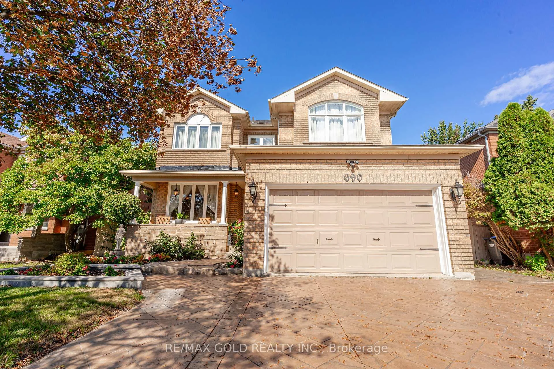 Photo 5 of 690 Peter Robertson Boulevard, Brampton, Sandringham-Wellington — HOMEH