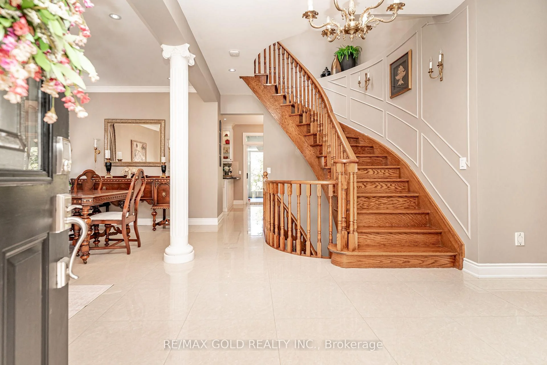 Photo 9 of 690 Peter Robertson Boulevard, Brampton, Sandringham-Wellington — HOMEH