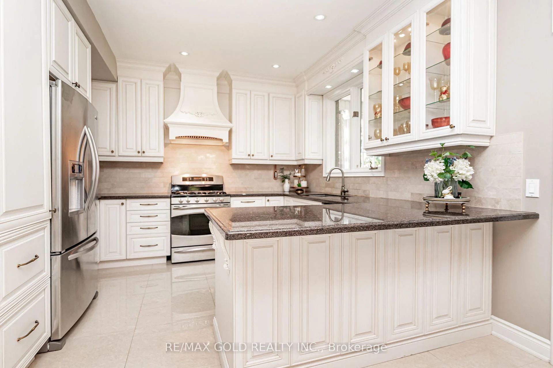 Photo 17 of 690 Peter Robertson Boulevard, Brampton, Sandringham-Wellington — HOMEH