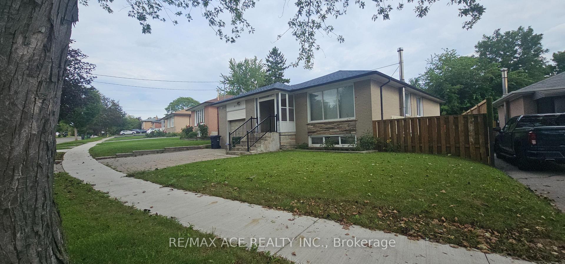 Photo 2 of Unit Main, 87 Lynnbrook Drive, Scarborough, Woburn — HOMEH