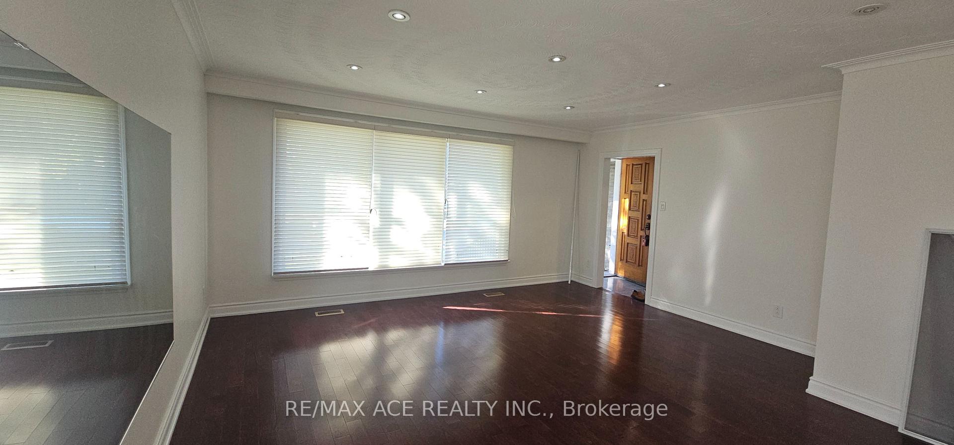 Photo 5 of Unit Main, 87 Lynnbrook Drive, Scarborough, Woburn — HOMEH