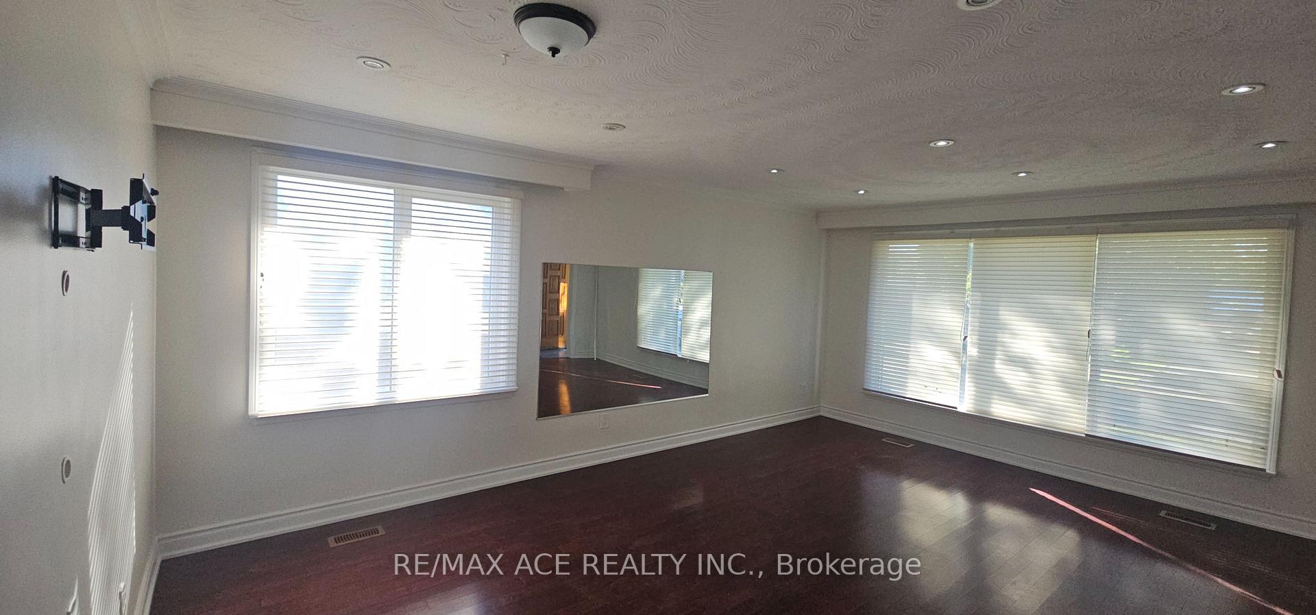 Photo 8 of Unit Main, 87 Lynnbrook Drive, Scarborough, Woburn — HOMEH