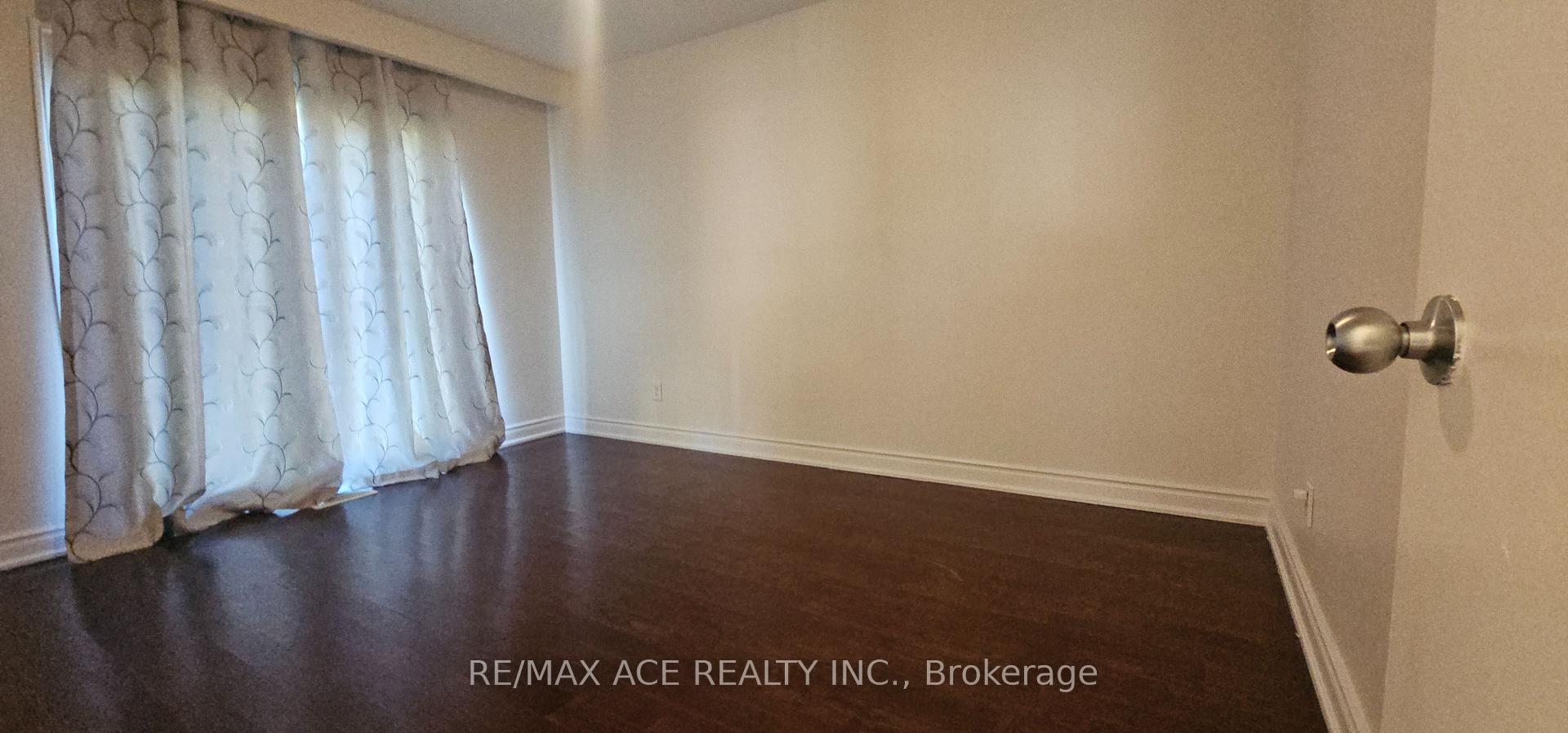 Photo 13 of Unit Main, 87 Lynnbrook Drive, Scarborough, Woburn — HOMEH