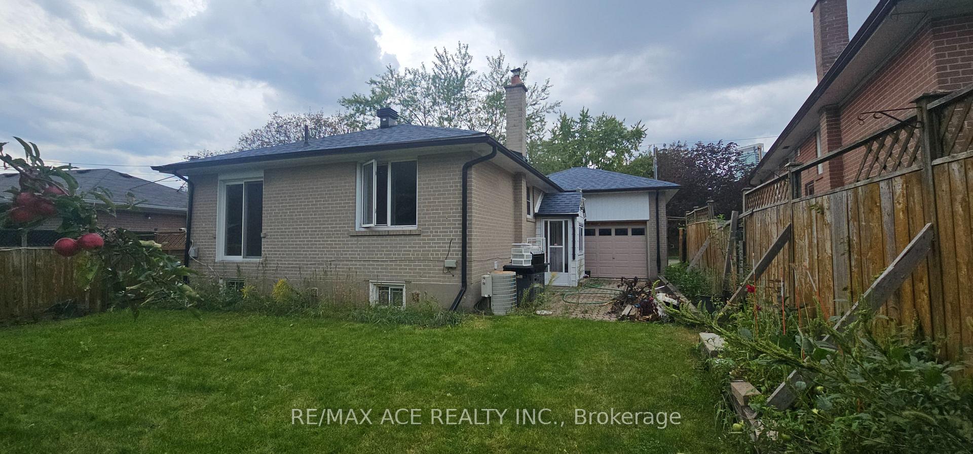 Photo 18 of Unit Main, 87 Lynnbrook Drive, Scarborough, Woburn — HOMEH
