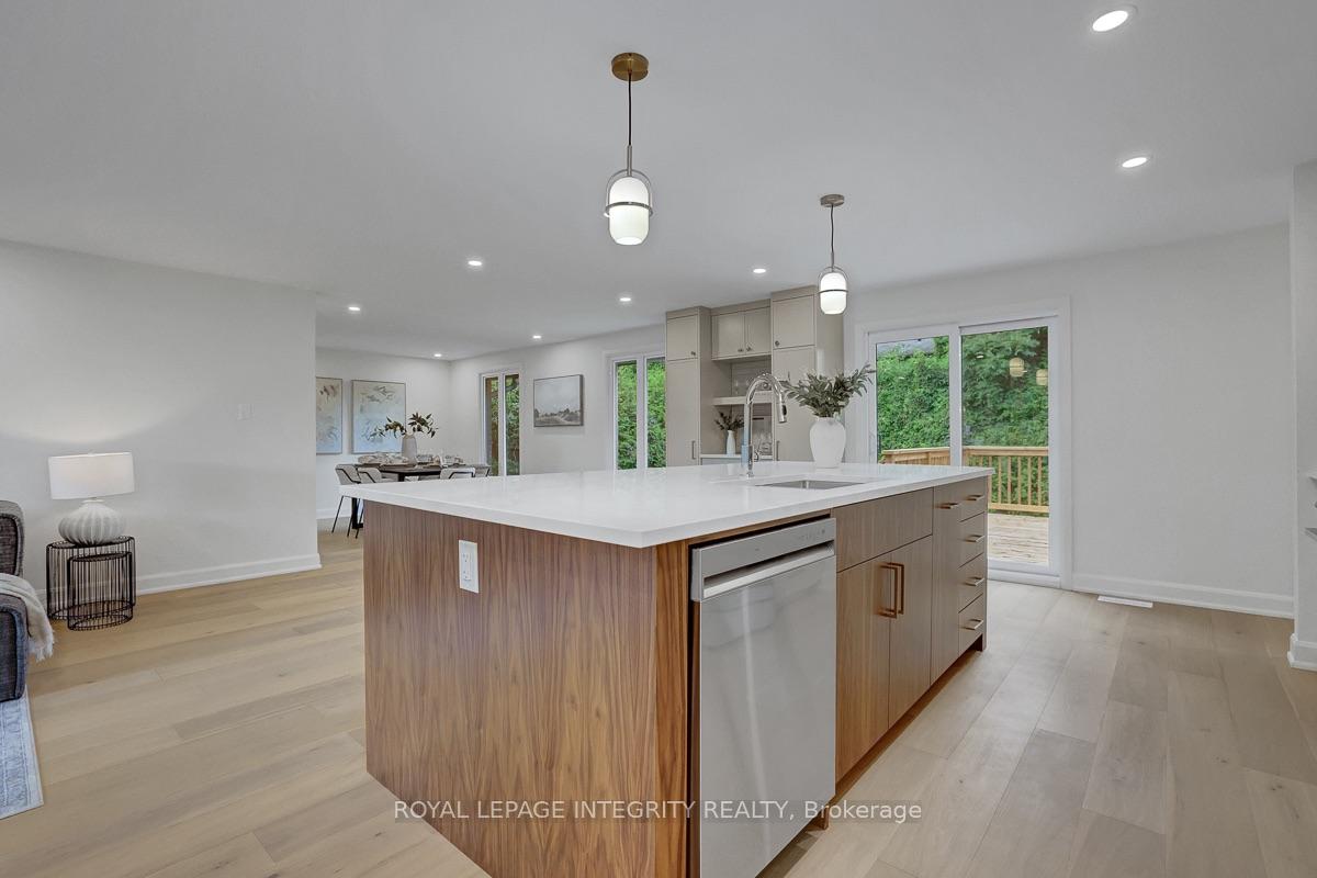 Photo 11 of 8 Brian Crescent, Ottawa, Bruce Farm/Graham Park/Qualicum/Bellands — HOMEH