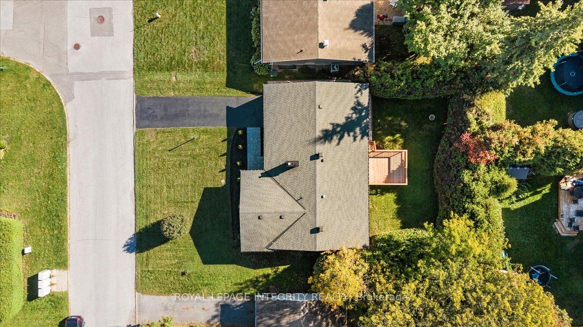 Photo 50 of 8 Brian Crescent, Ottawa, Bruce Farm/Graham Park/Qualicum/Bellands — HOMEH