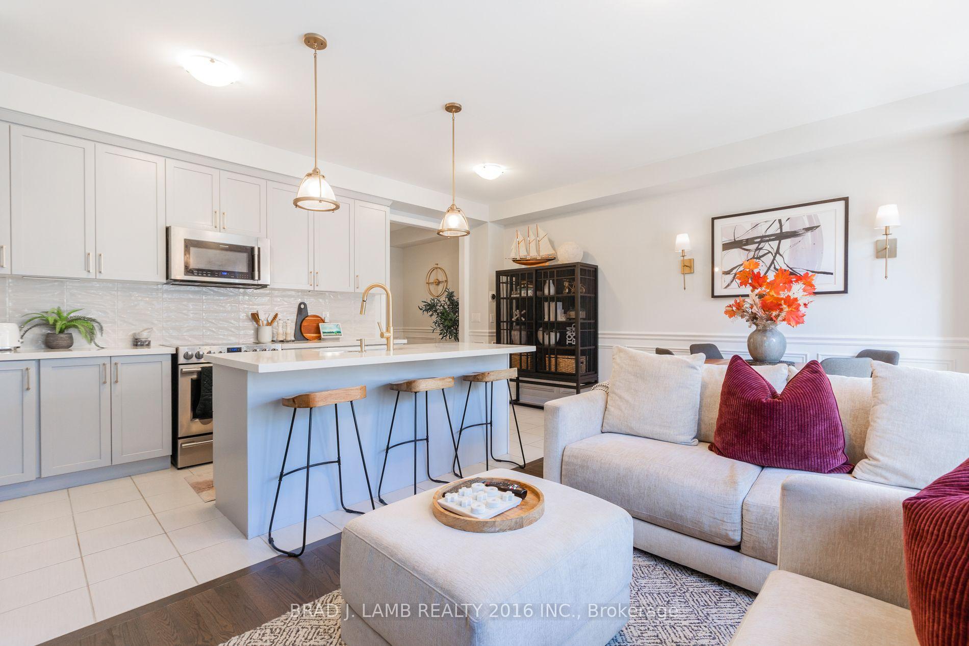 Photo 12 of 57 Sutcliffe Drive, Whitby, Rolling Acres — HOMEH