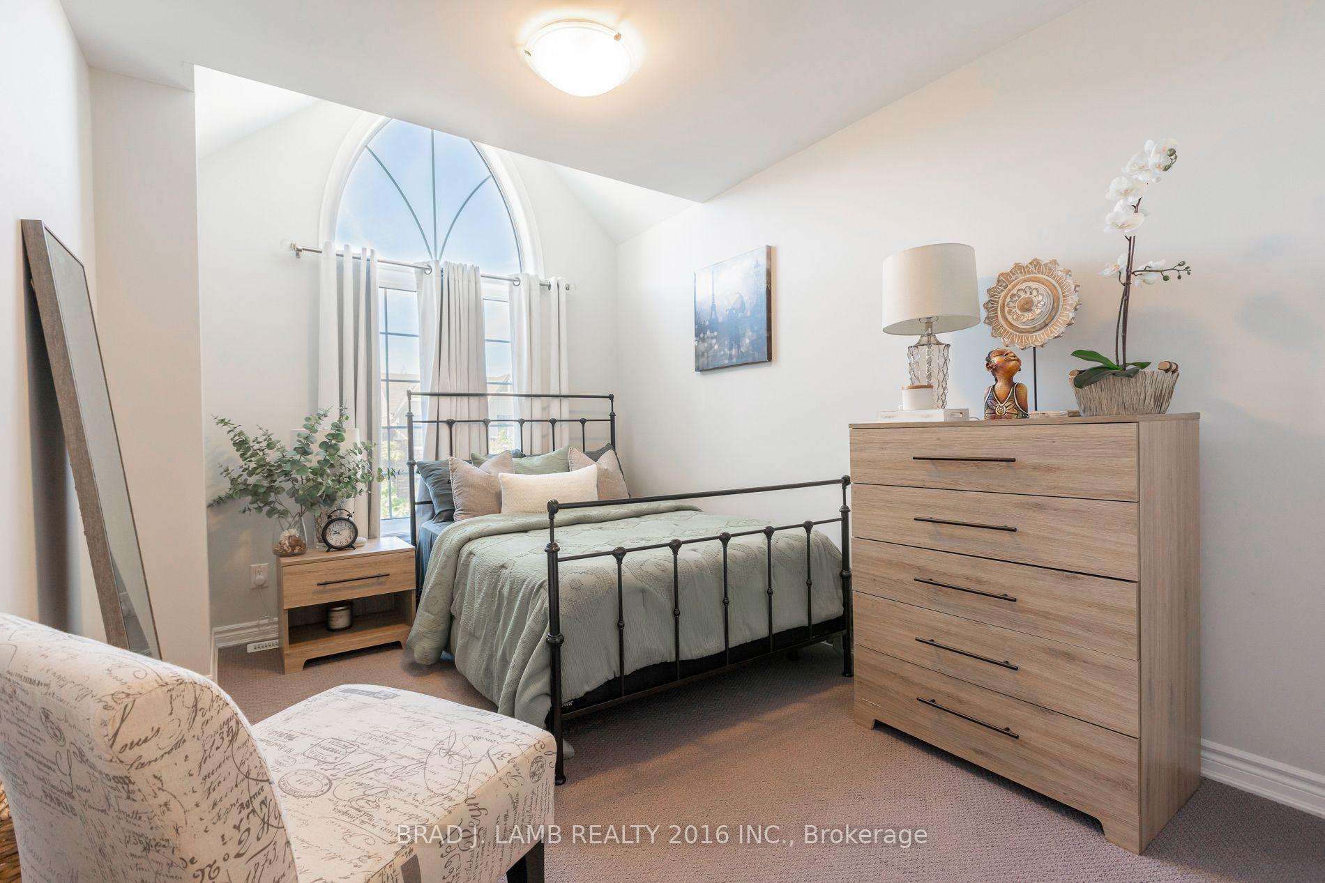 Photo 28 of 57 Sutcliffe Drive, Whitby, Rolling Acres — HOMEH