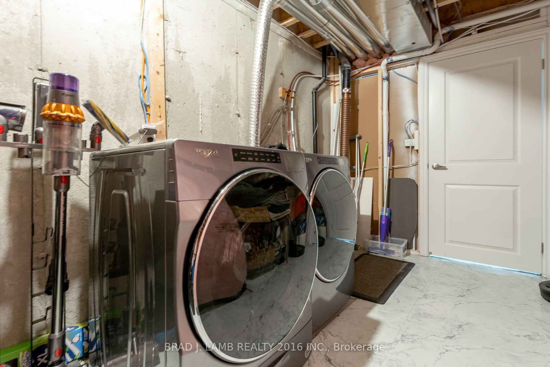 Photo 32 of 57 Sutcliffe Drive, Whitby, Rolling Acres — HOMEH