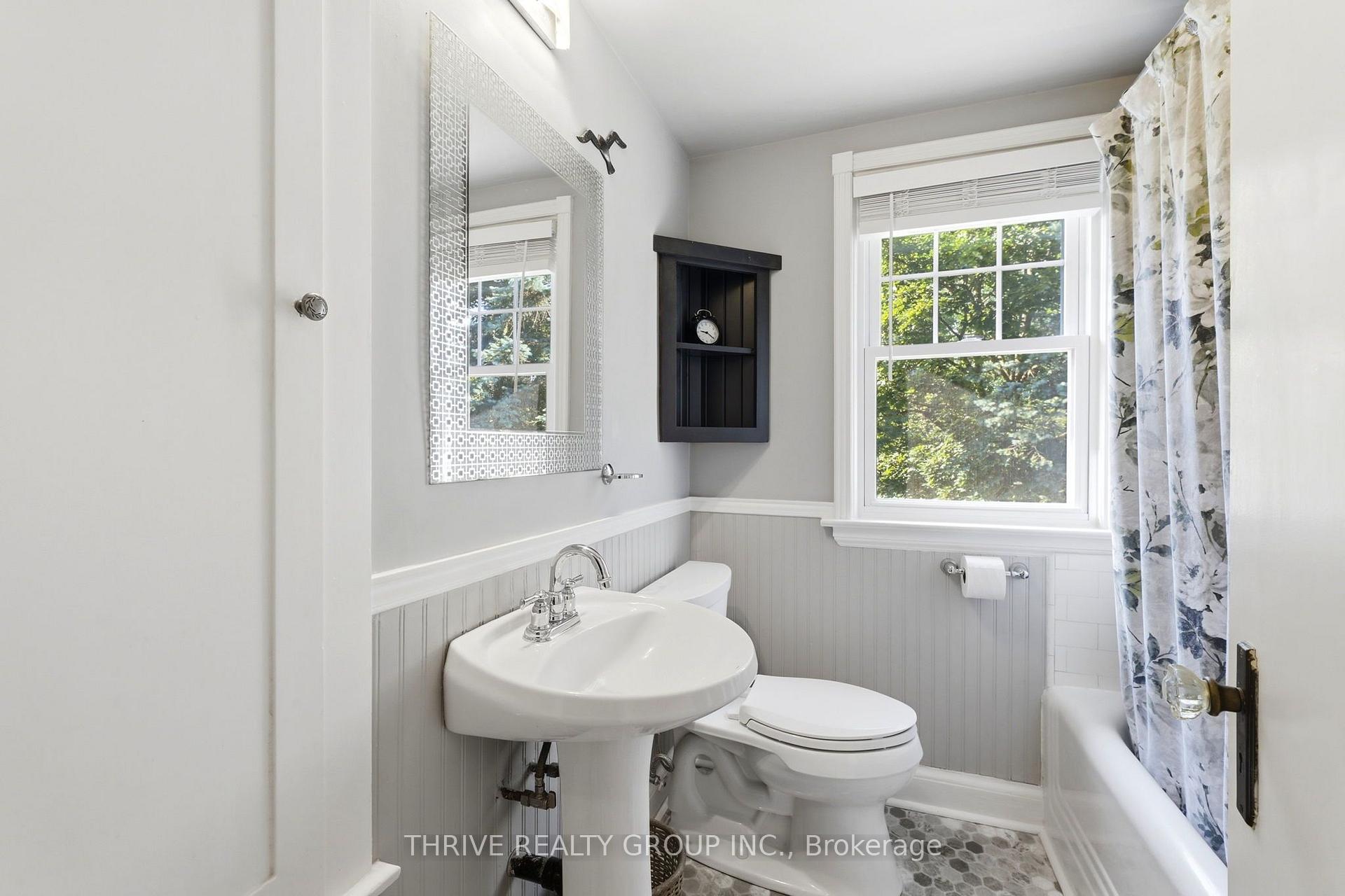 Photo 19 of 164 Devonshire Avenue, London, South G — HOMEH