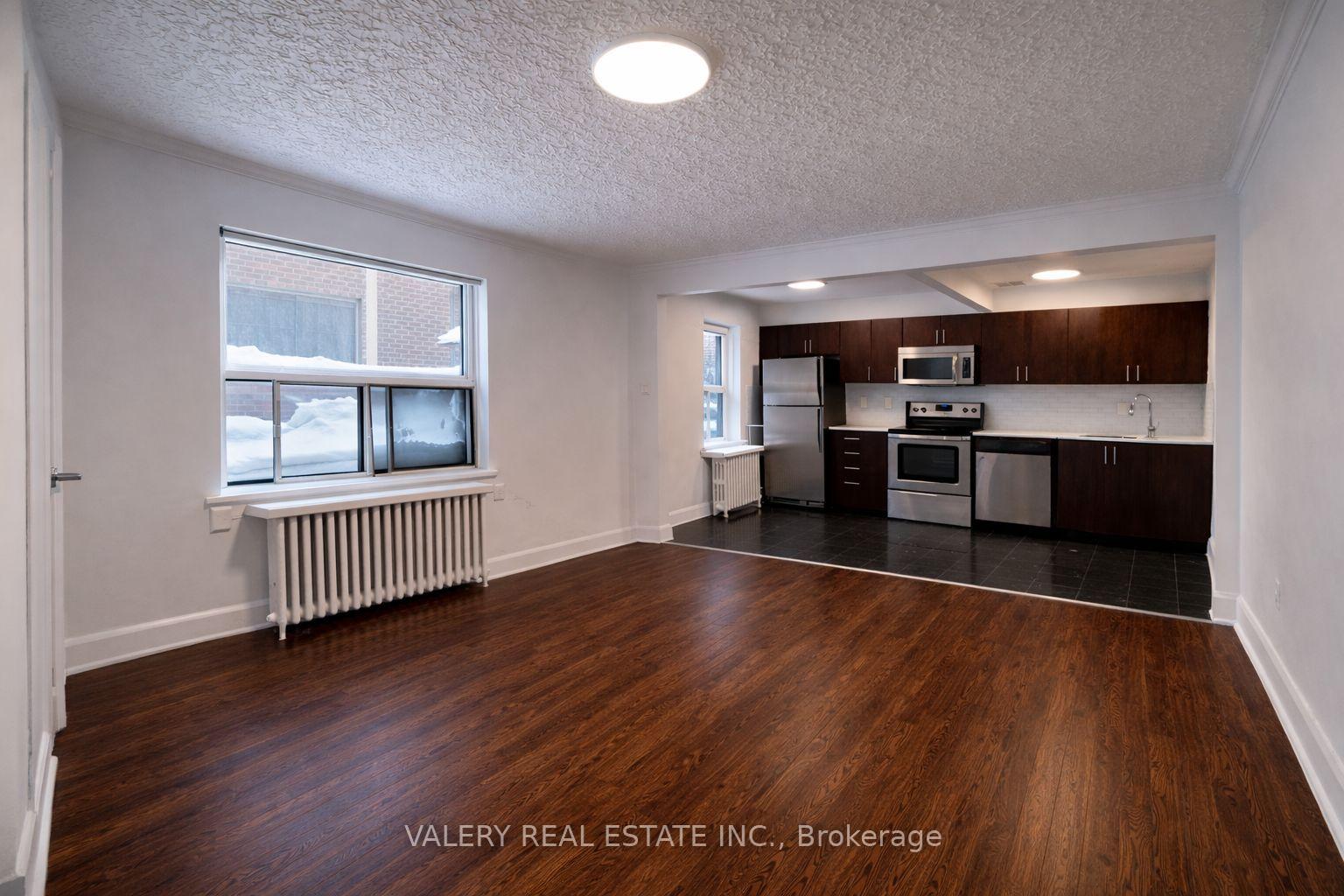 Photo 2 of Unit 27, 2404 Queen Street E, Scarborough, Birchcliffe-Cliffside — HOMEH