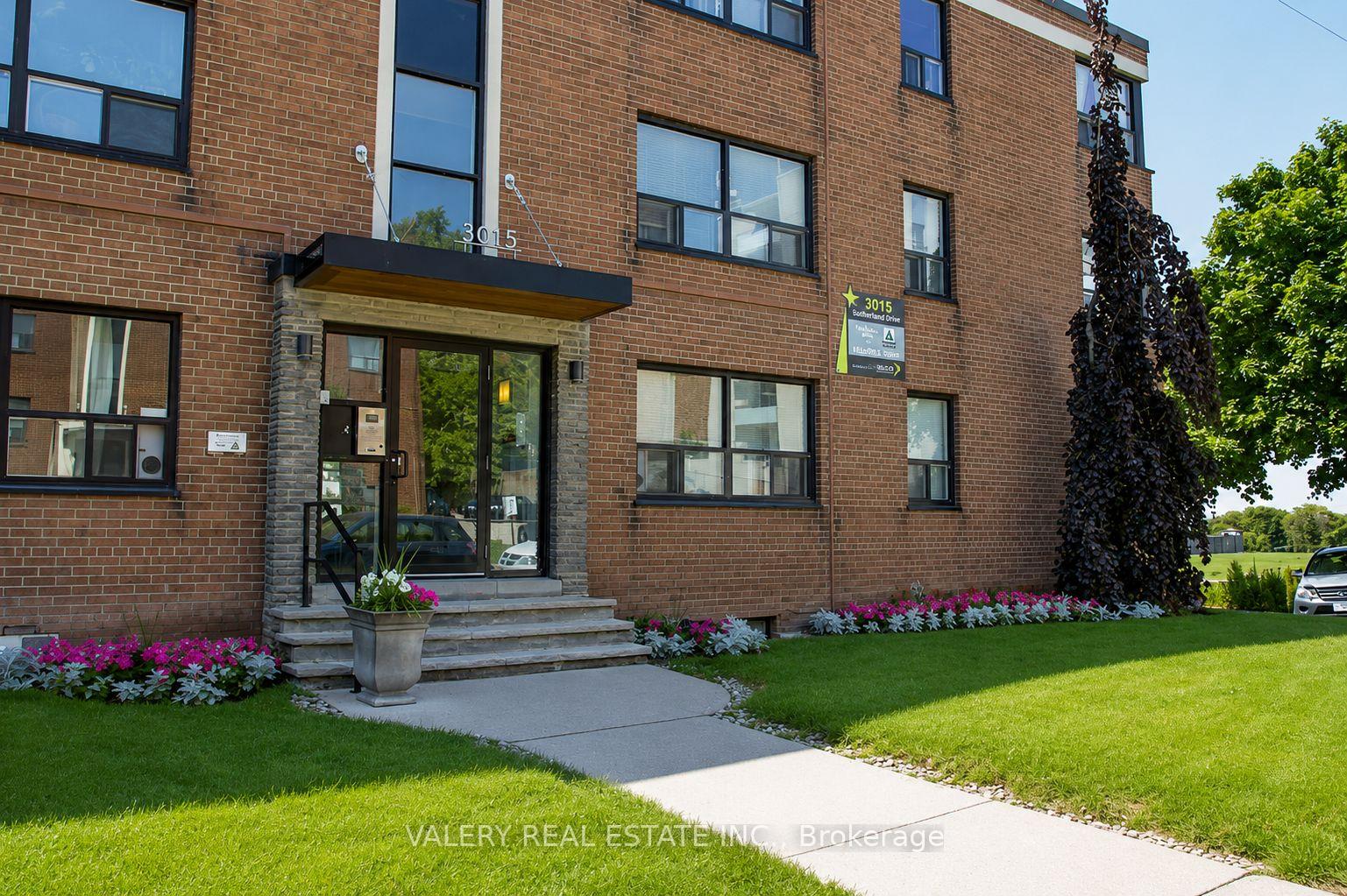 Photo of Unit D7, 3015 Queen Street E