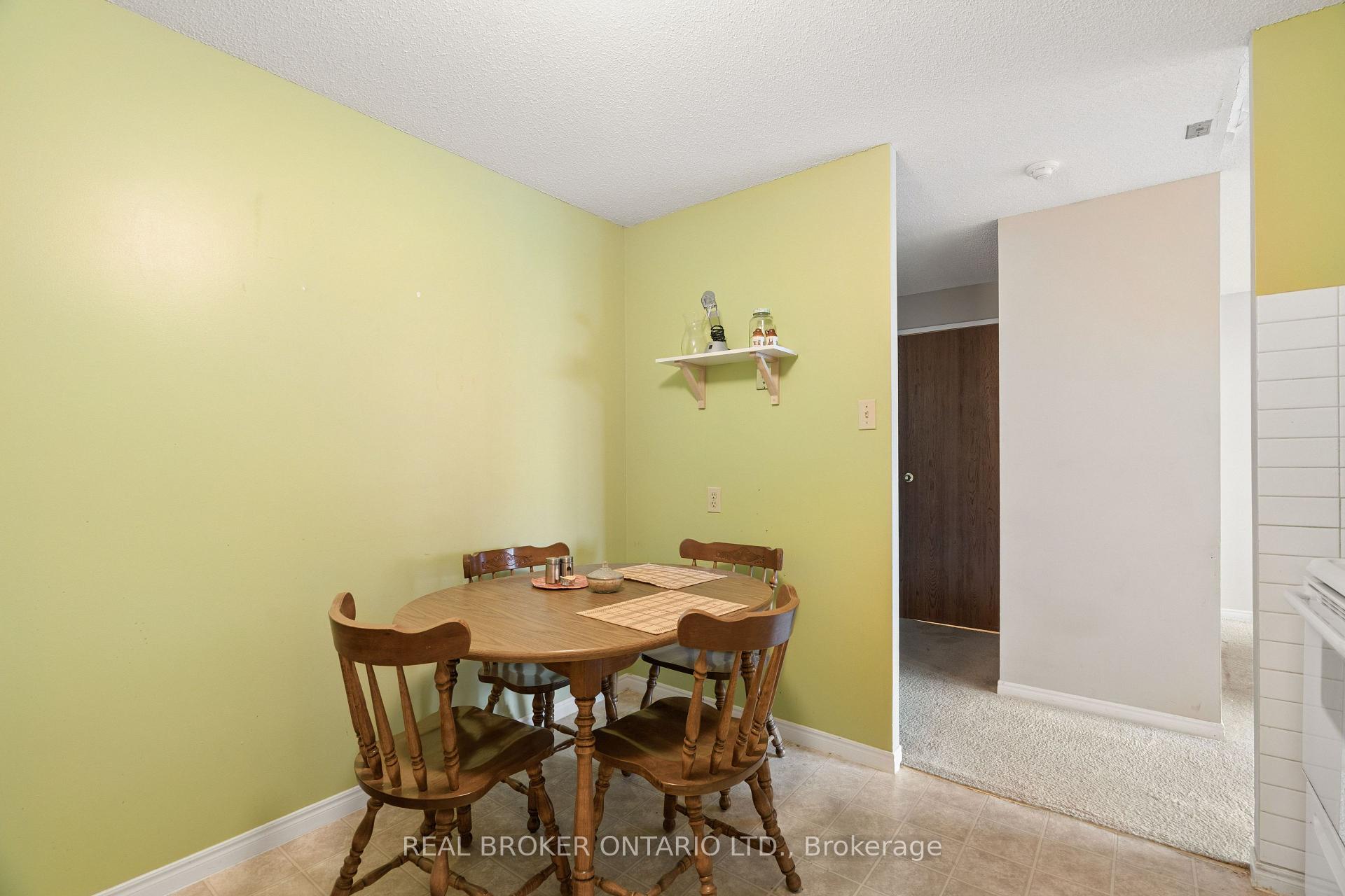Photo 13 of Unit 508, 35 Green Valley Drive, Kitchener, Pioneer Park — HOMEH