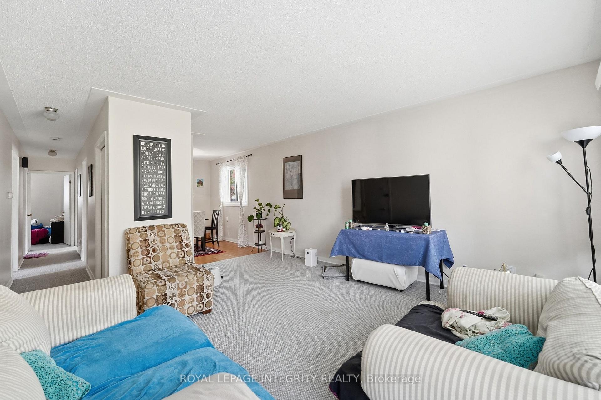 Photo 5 of Unit 3, 828 Tavistock Road, Ottawa, Queensway Terrace North — HOMEH