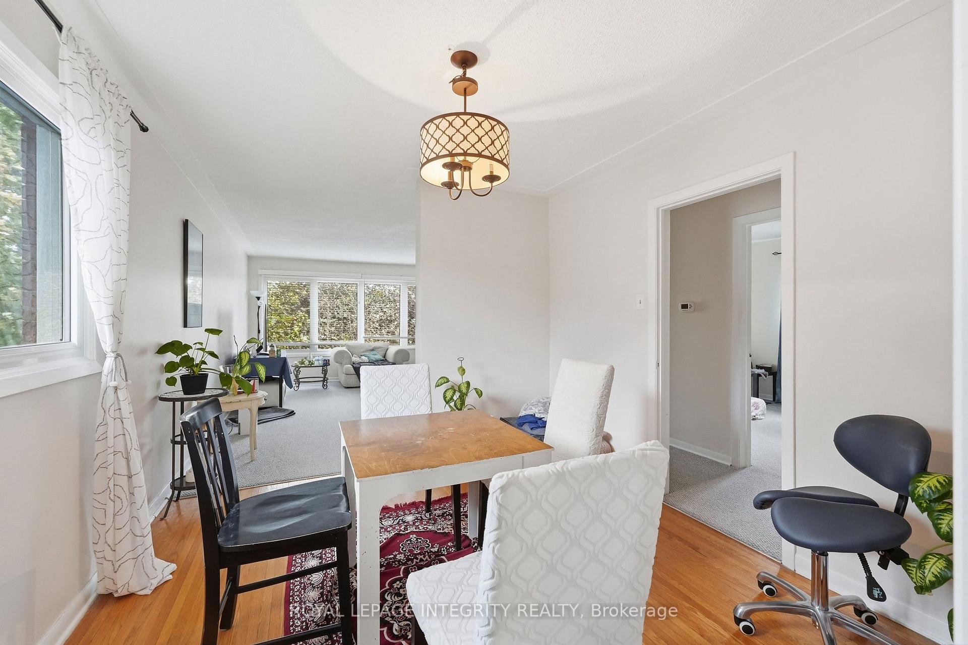 Photo 7 of Unit 3, 828 Tavistock Road, Ottawa, Queensway Terrace North — HOMEH