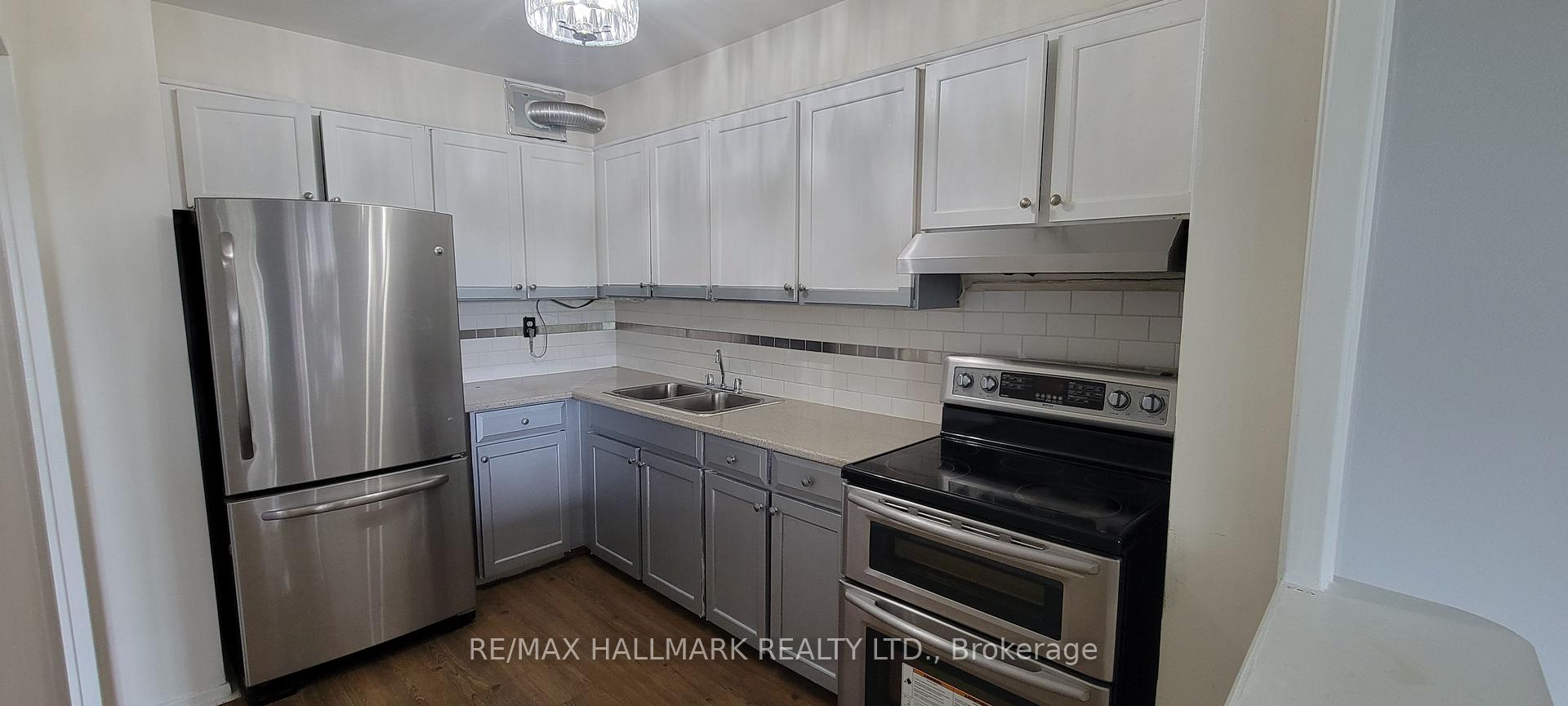Photo 4 of Unit 309, 20 Forest Manor Road, North York, Henry Farm — HOMEH