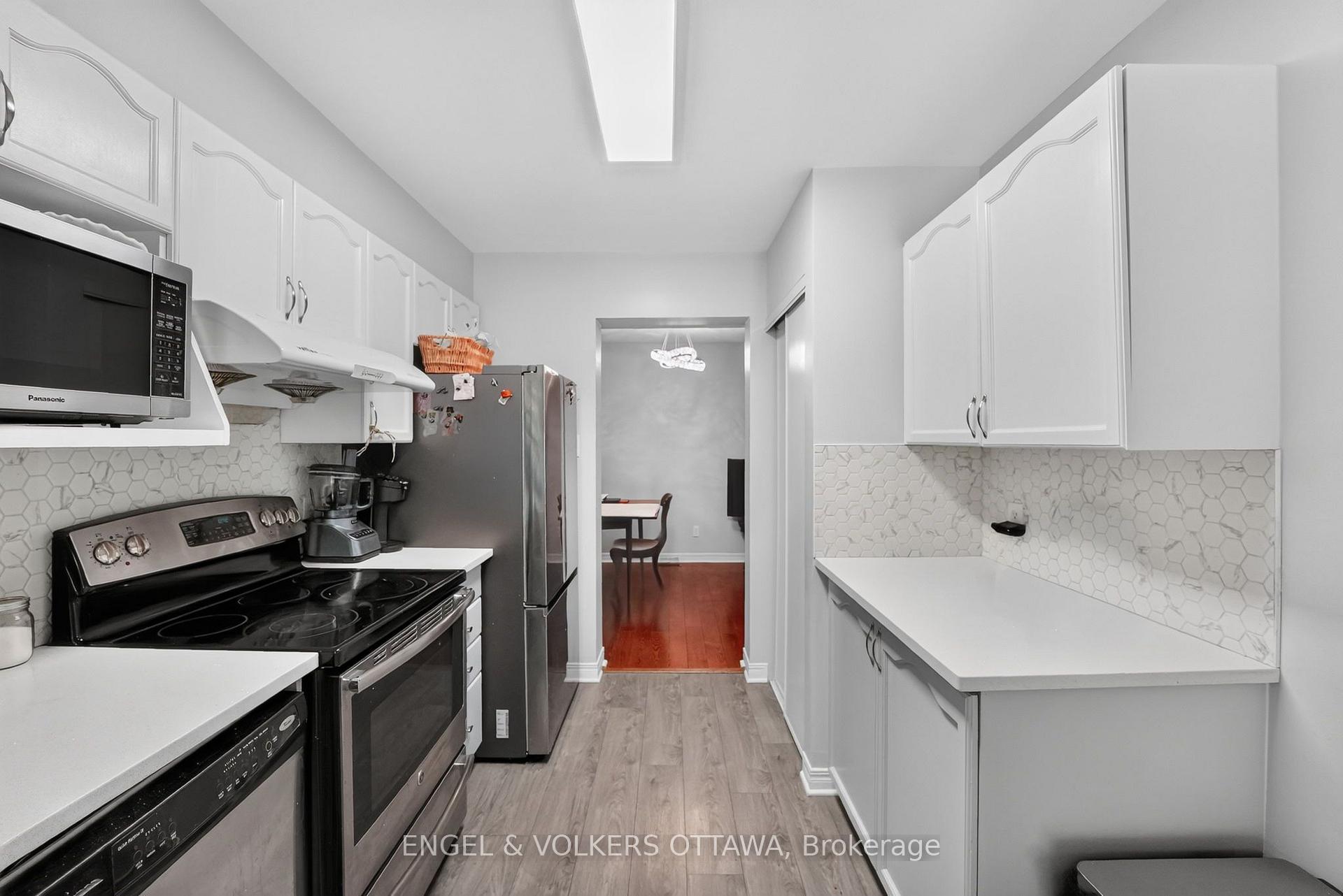 Photo 15 of 12 Kalbrook Street, Ottawa, Kanata - Kanata Lakes/Heritage Hills — HOMEH
