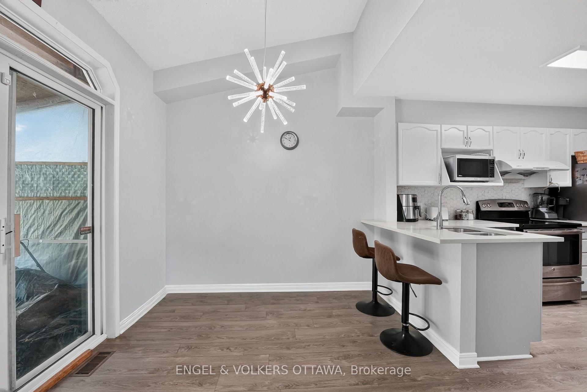 Photo 17 of 12 Kalbrook Street, Ottawa, Kanata - Kanata Lakes/Heritage Hills — HOMEH