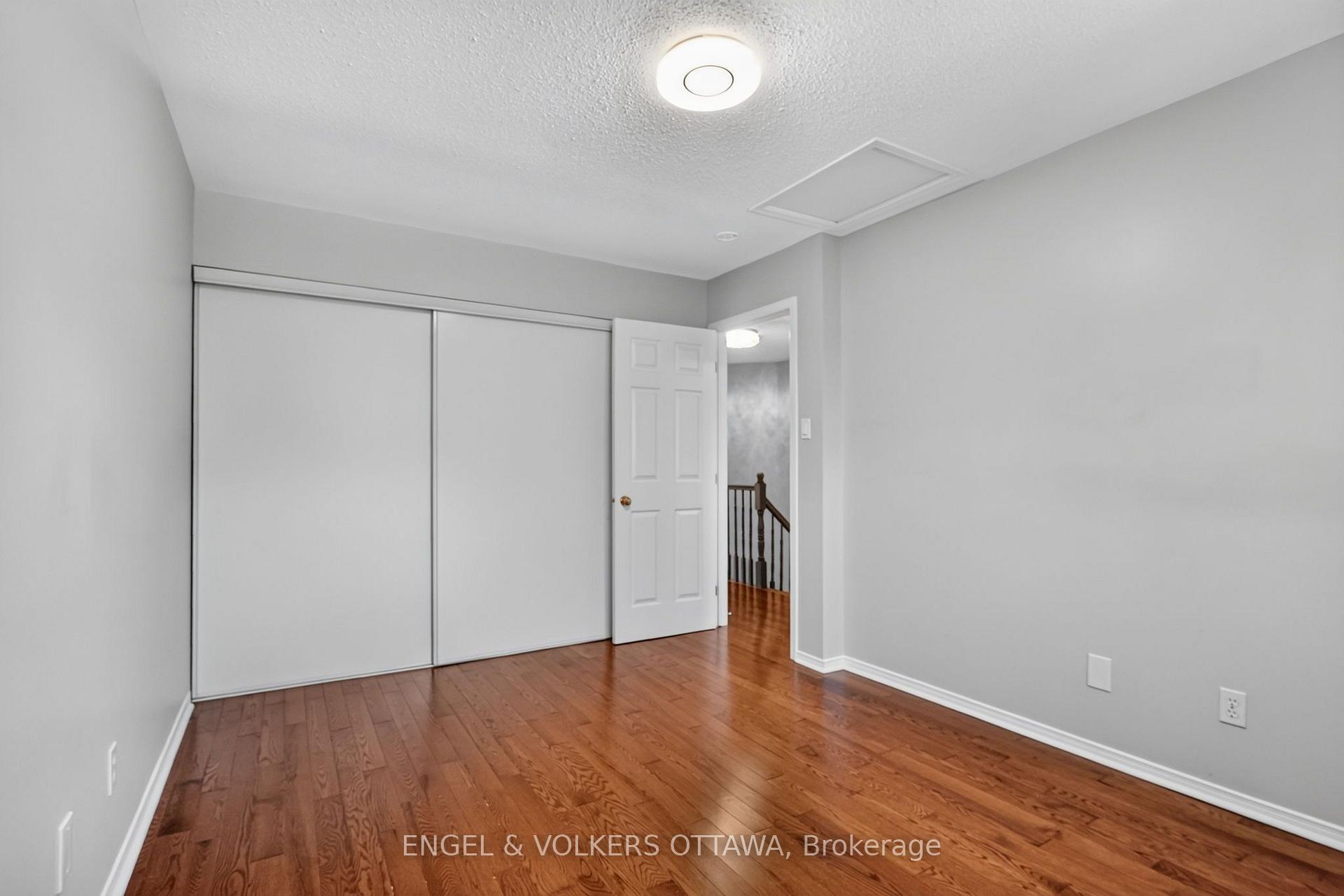 Photo 23 of 12 Kalbrook Street, Ottawa, Kanata - Kanata Lakes/Heritage Hills — HOMEH