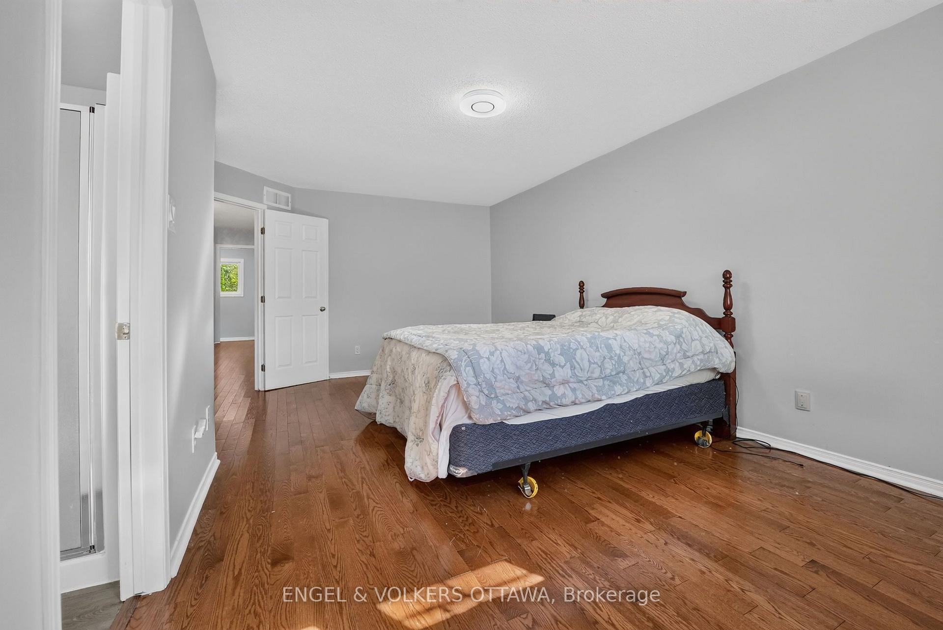 Photo 27 of 12 Kalbrook Street, Ottawa, Kanata - Kanata Lakes/Heritage Hills — HOMEH