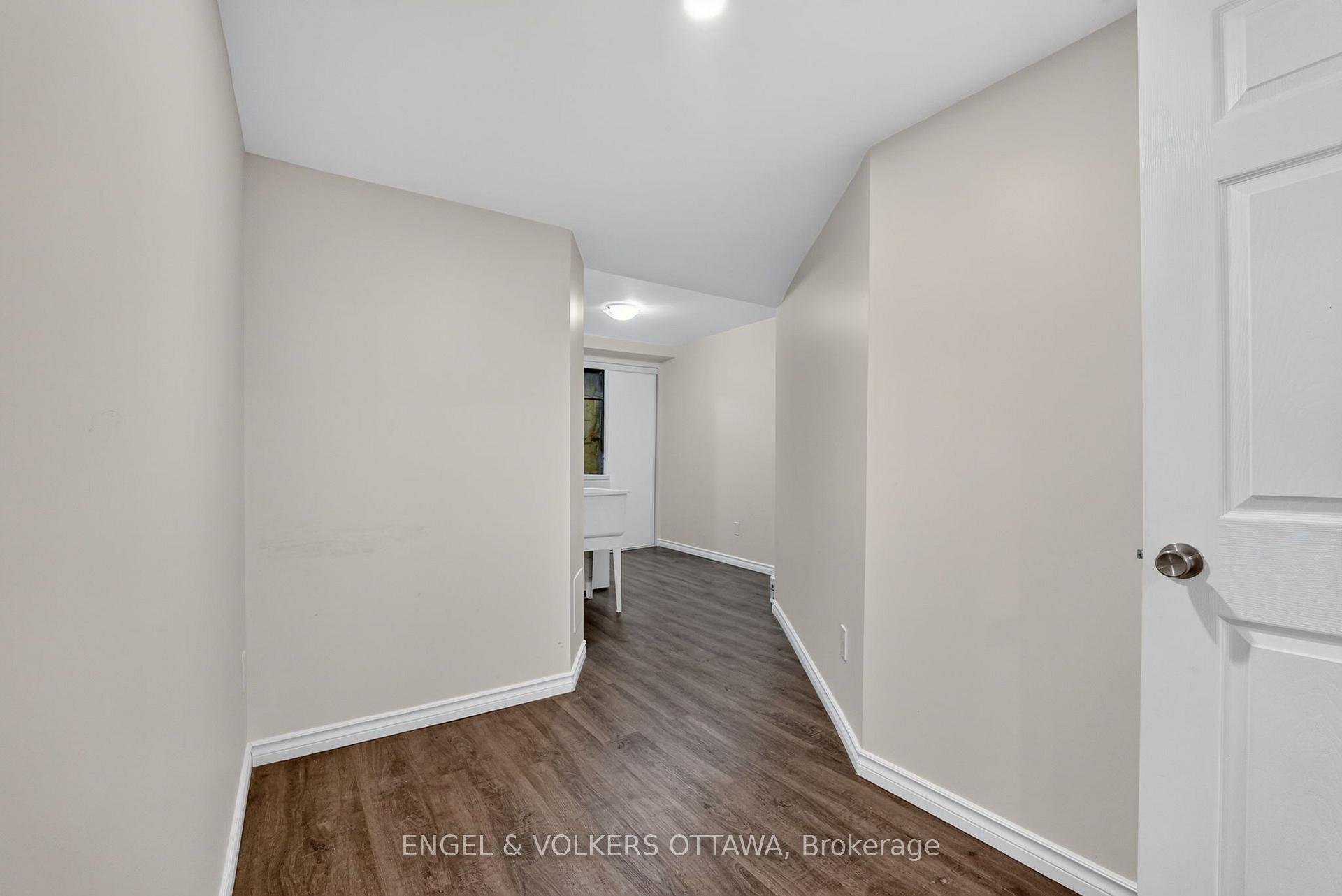 Photo 34 of 12 Kalbrook Street, Ottawa, Kanata - Kanata Lakes/Heritage Hills — HOMEH