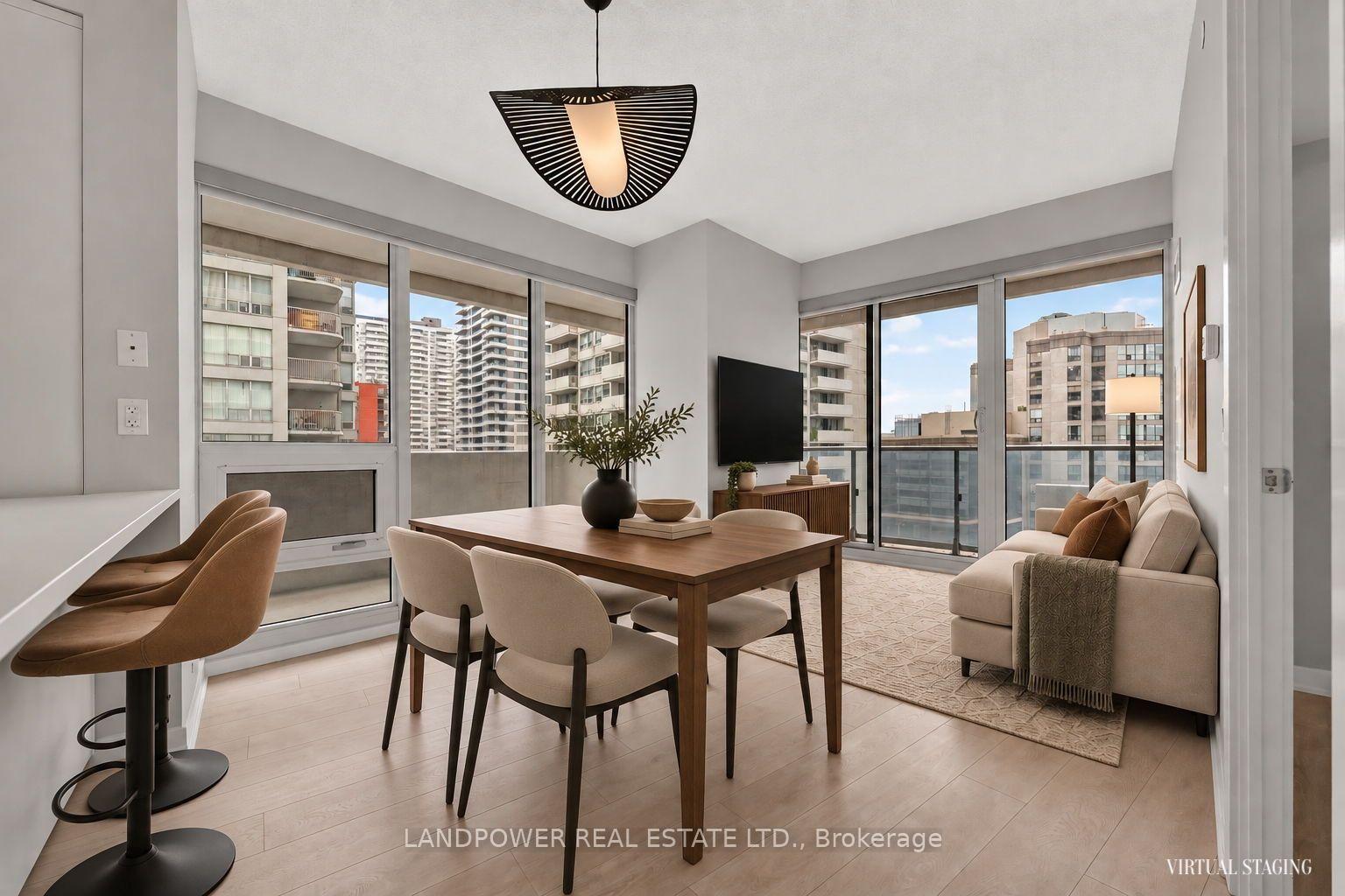 Photo of Unit 803, 2221 Yonge Street