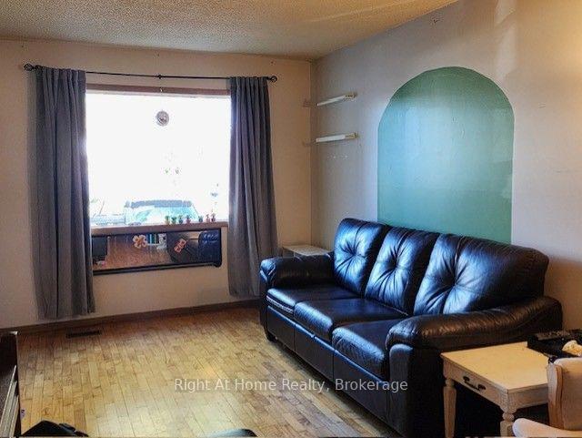 Photo 3 of 608 Marks Street S, Thunder Bay, Hyde Park — HOMEH