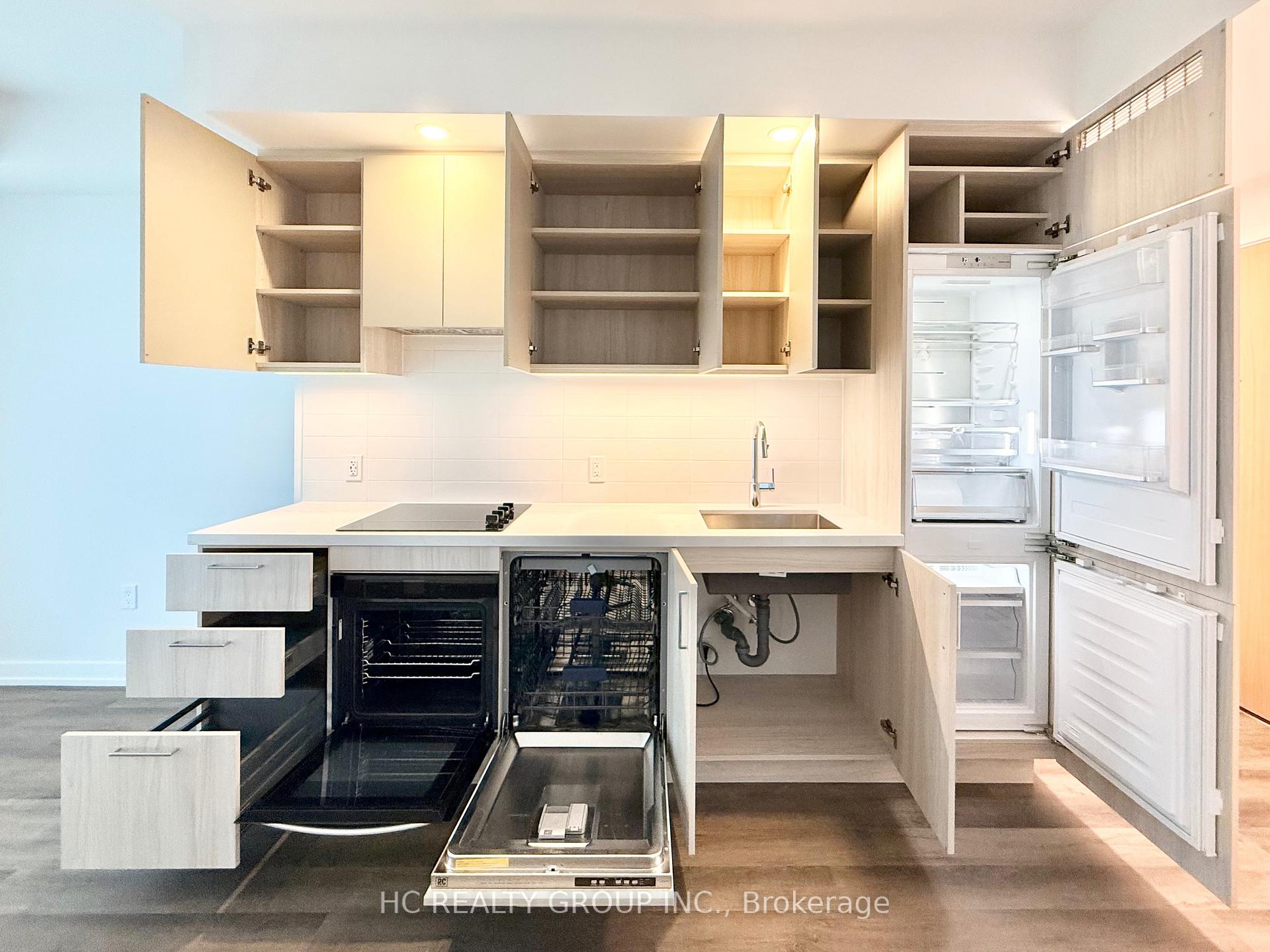 Photo 4 of Unit 2007, 5 Meadowdale Road, Vaughan, Concord — HOMEH
