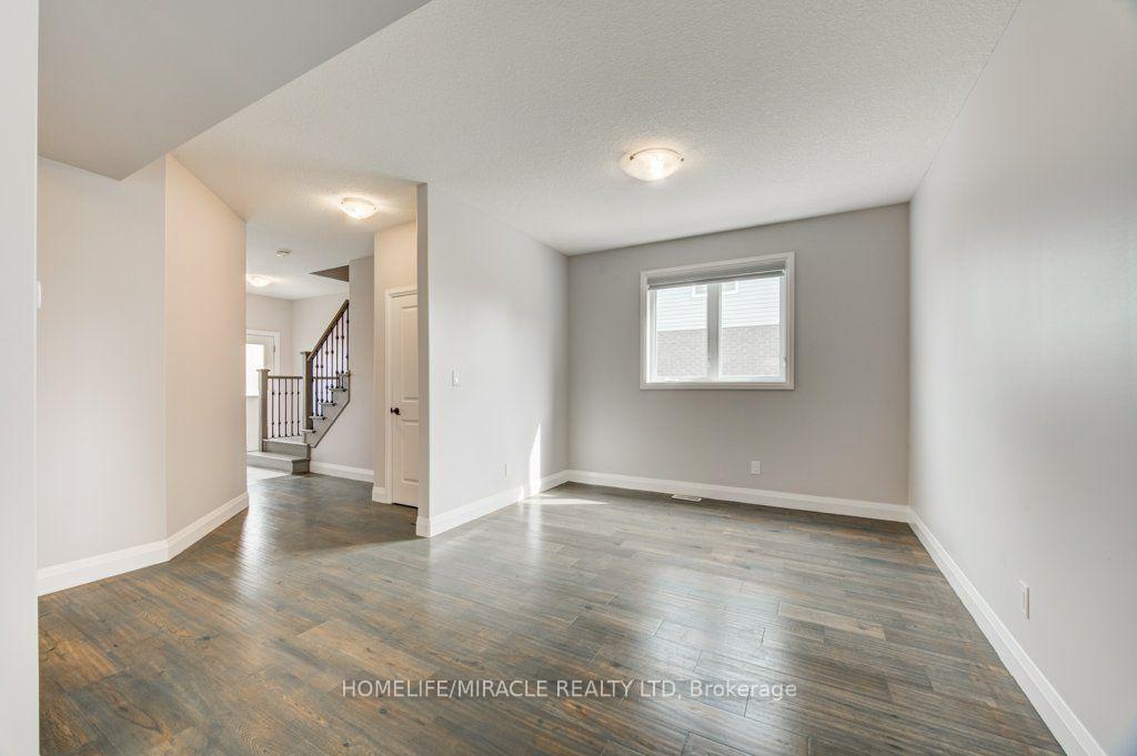 Photo 14 of 3032 Doyle Drive, London, South U — HOMEH