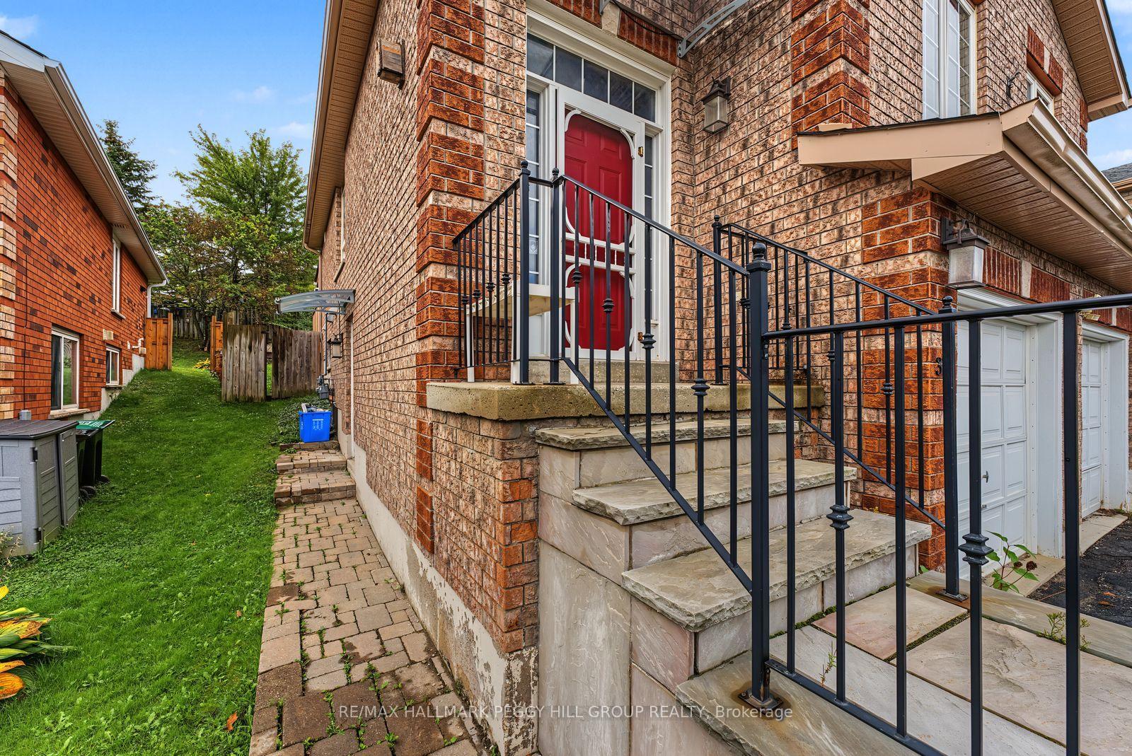 Photo 2 of Unit Lower, 37 Forest Dale Drive, Barrie, Little Lake — HOMEH