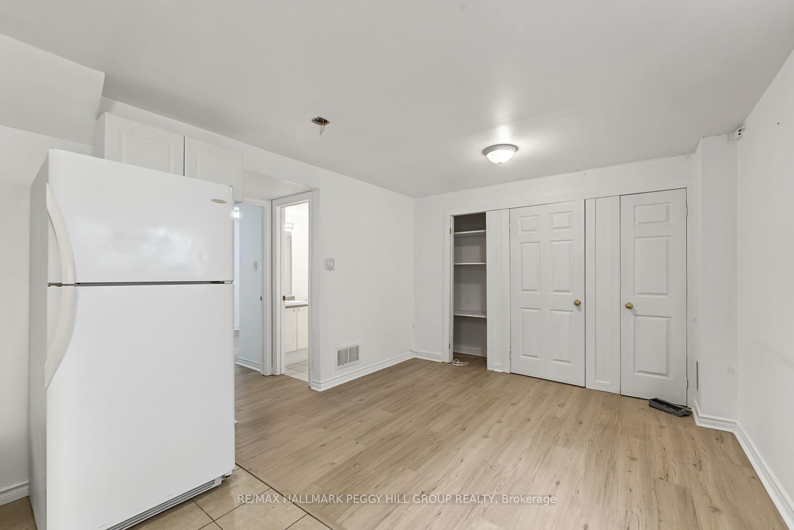 Photo 4 of Unit Lower, 37 Forest Dale Drive, Barrie, Little Lake — HOMEH